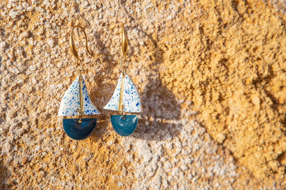 Thumbnail: Orecchini barche a vela terrazzo pop scafi blu navy