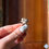 Thumbnail: Anello con coccardina avrorio e oro