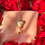 Thumbnail: Collana lariat a due fili con cuore bianco e oro