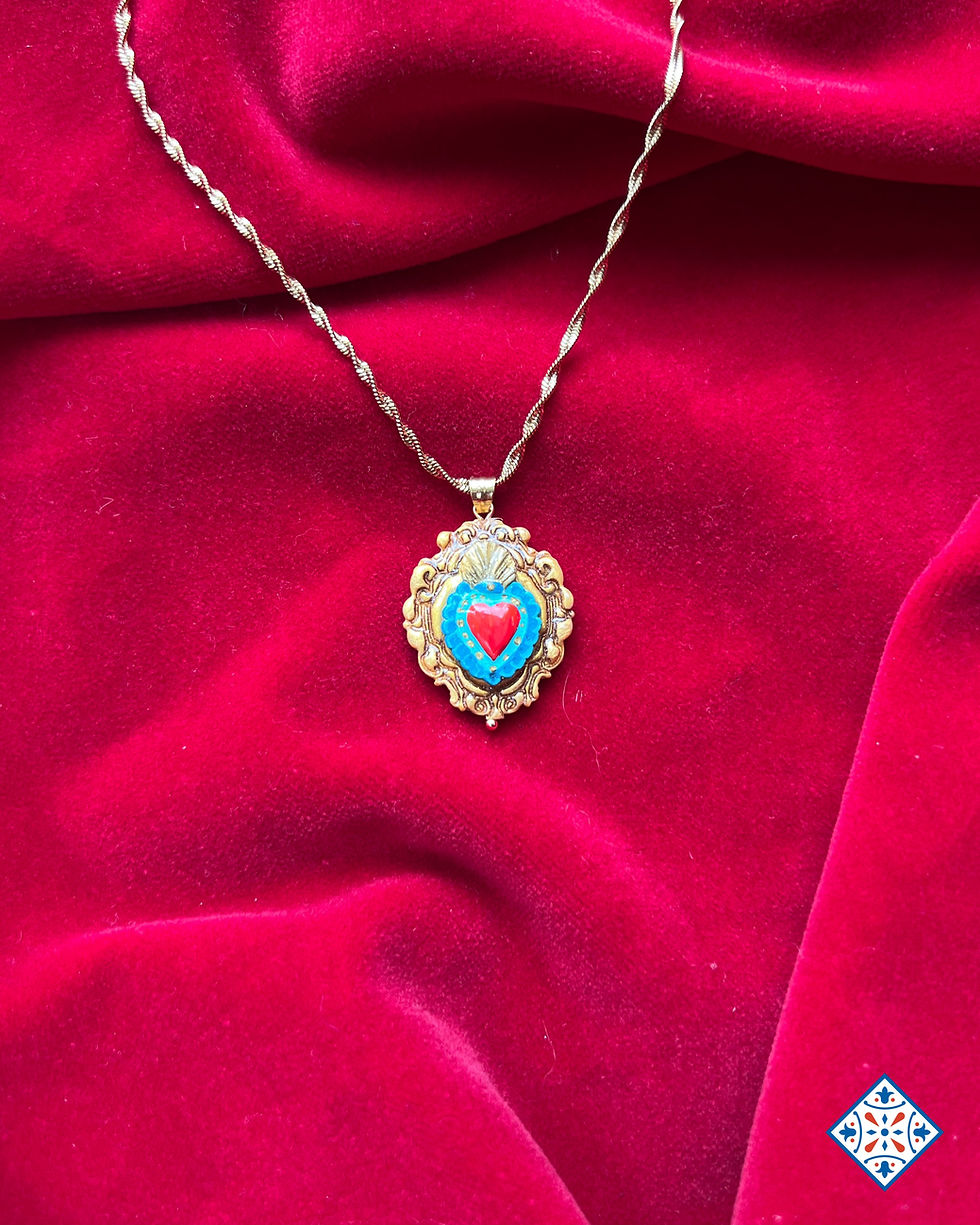 Collana cuore sacro EX voto sfumatura di turchese