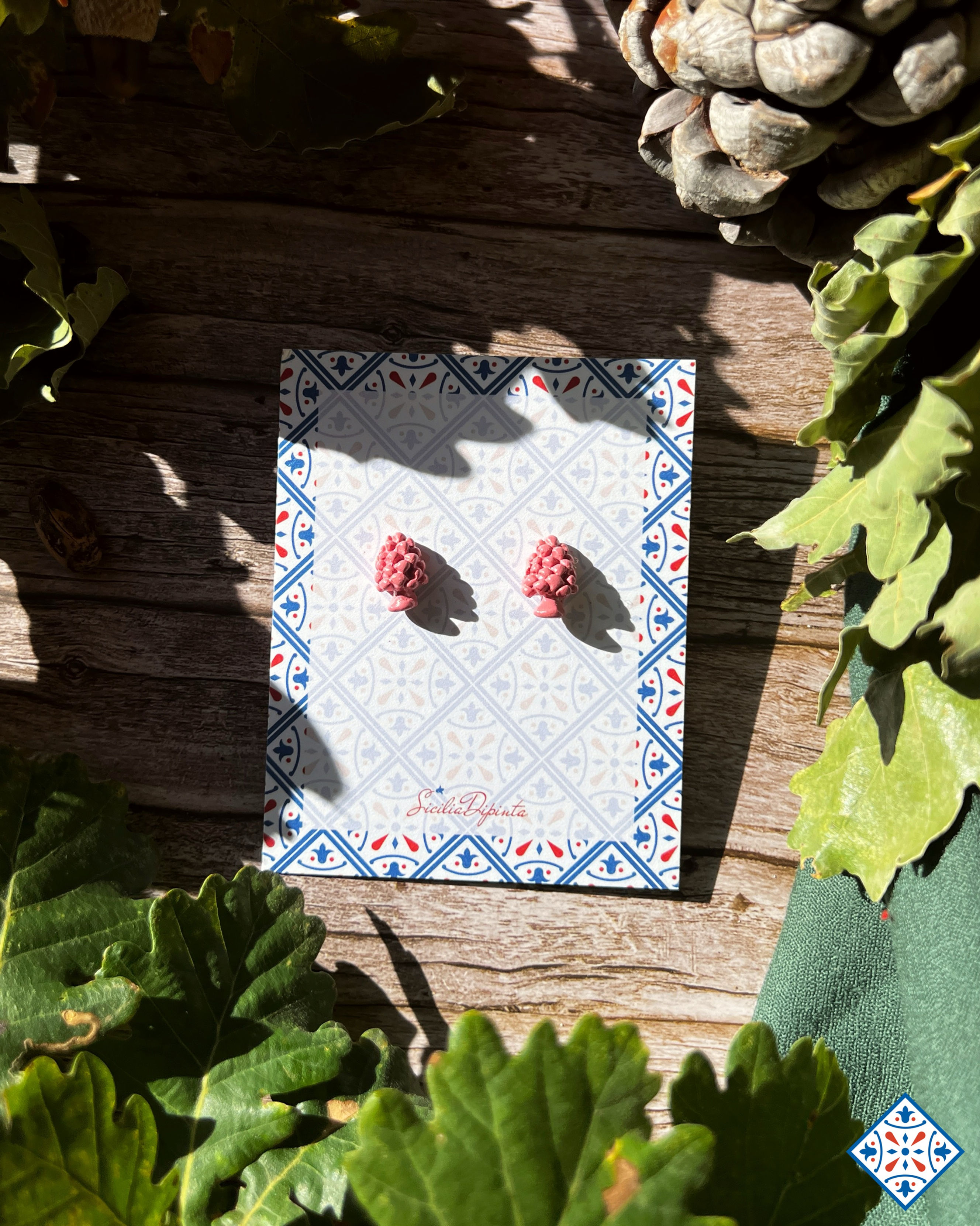 Orecchini da lobo con pigne siciliane rosa vintage