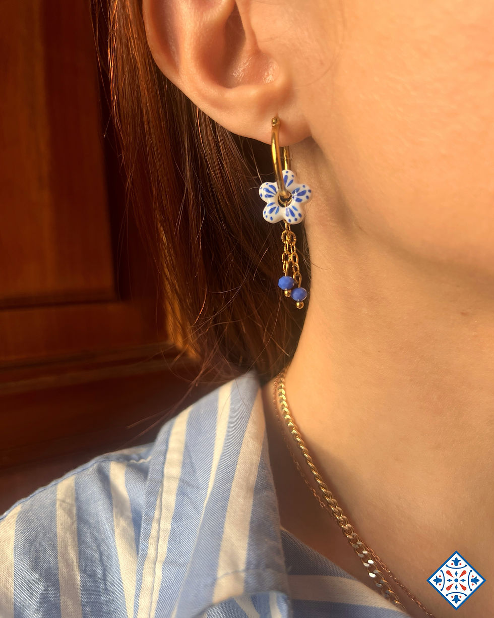 Miniatura: Orecchini cerchio fiori di pesco nero