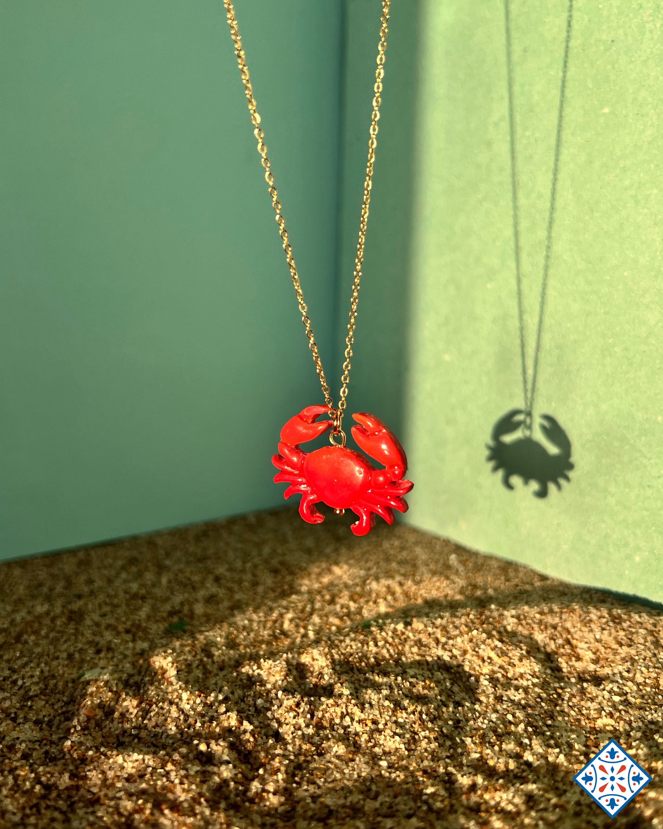 Collana con granchio rosso