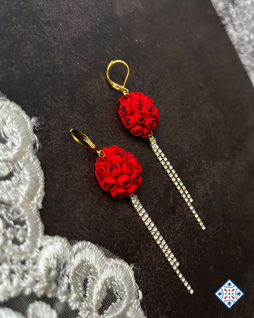Miniatura: Orecchini bouquet di rose rosse e pendenti