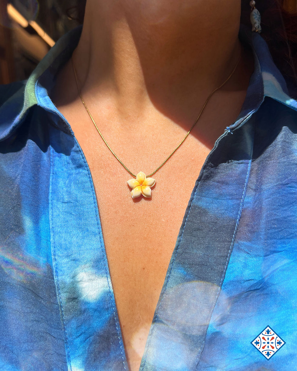Collana sottile con pomelia