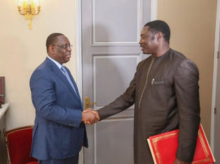 Foreign Minister meets President Sall to strengthen bilateral relations