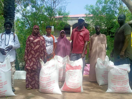 Live and Smile for my people distributes 75 bags of rice to the needy