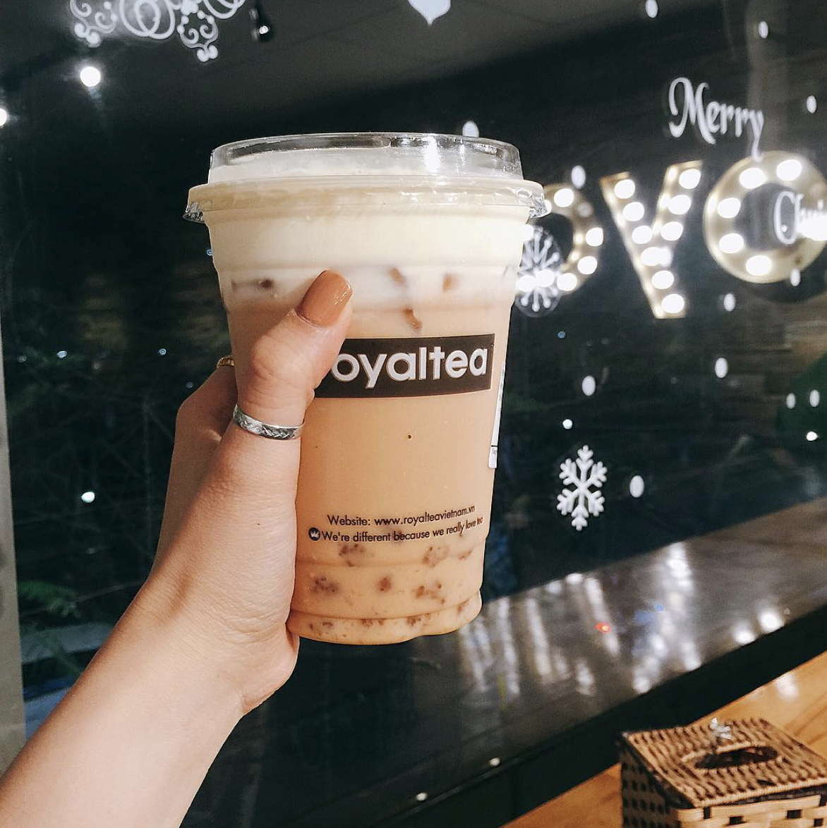ROYALTEA2
