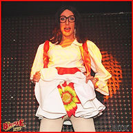 spectacle-transformiste-cabaret-burlesqu