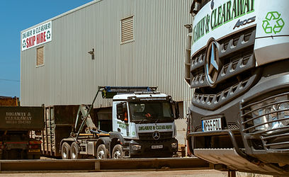 Digaway site with trucks