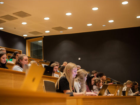 FUM1- RAPPORT: GODKÄNNANDE AV OVERALLER I KÅRSEKTIONERNA & INRÄTTANDE AV EN MILJÖPOLICY