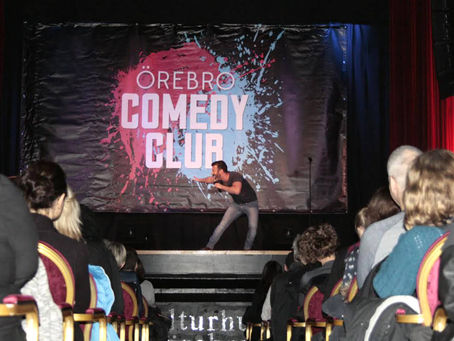 Komediklubb minus en trist källarlokal