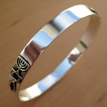 Thumbnail: GB2 Silver Bangle