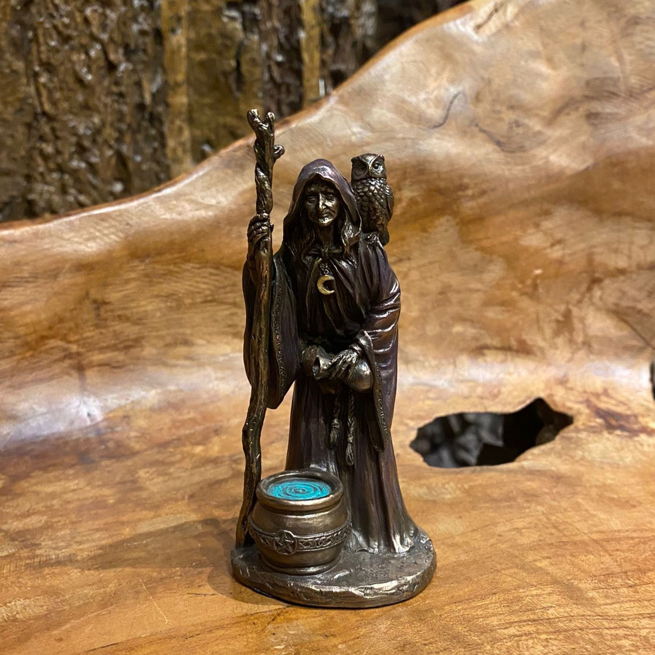 Crone (mother maiden crone) 3 maangodinnen.