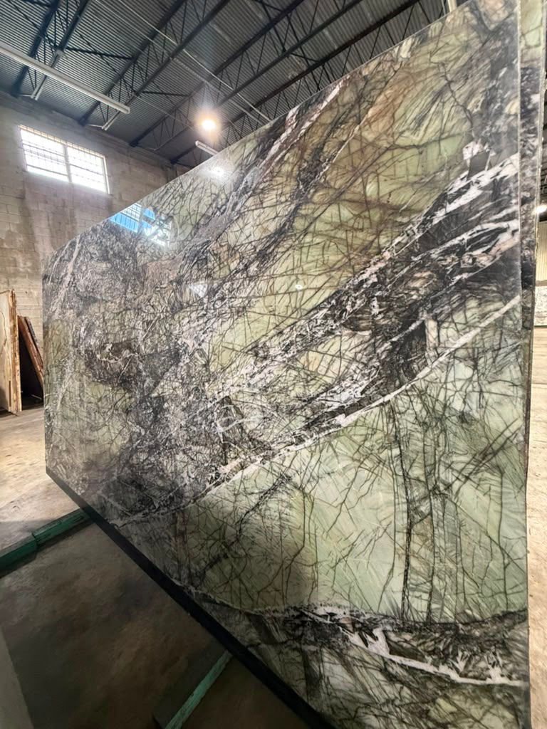 GREEN AMAZONI POLISH QUARTZITE