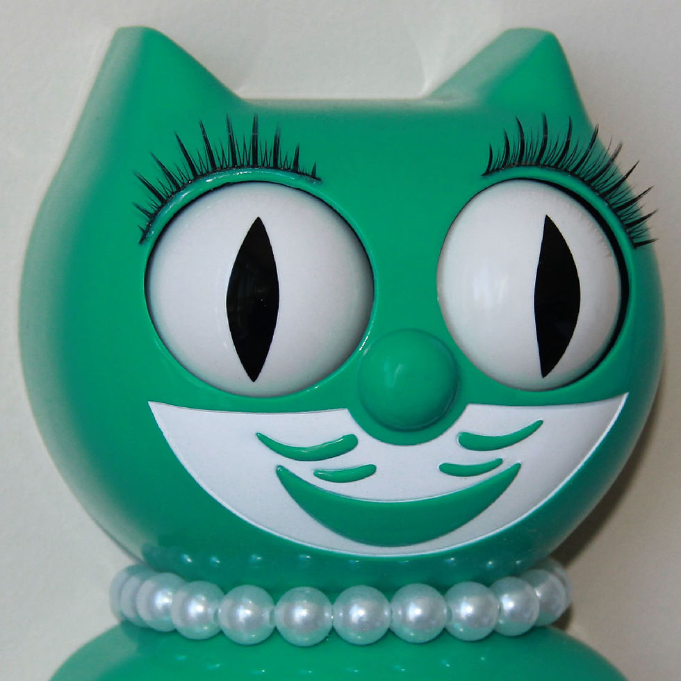 Thumbnail: Green Beauty Lady Kit-Cat® Klock