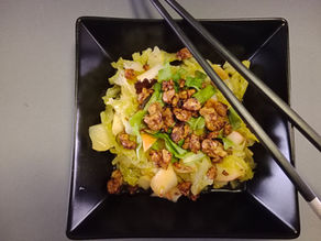 KAPUSTOVÝ SALÁT S JABLKY