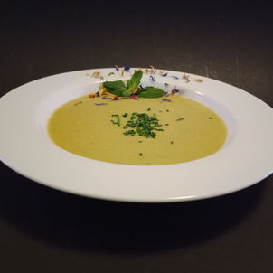 KRÉMOVÁ POLÉVKA Z ROMANESCA