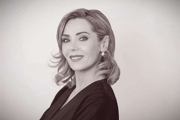 Bild Daria SW_edited_edited.jpg