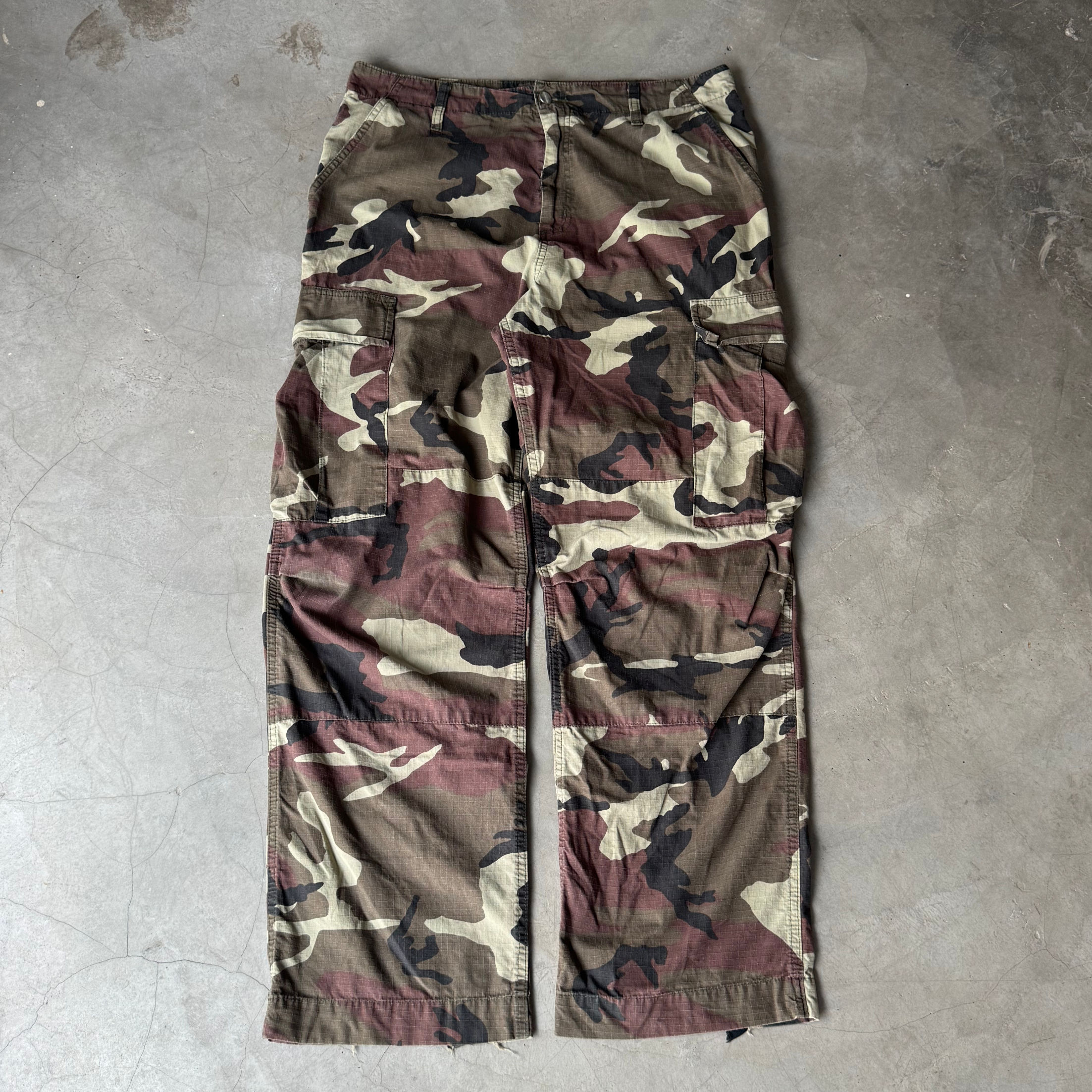 CARHARTT CAMO CARGO PANTS
