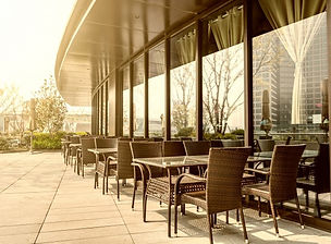 color-breakfast-outdoors-glass-white_112