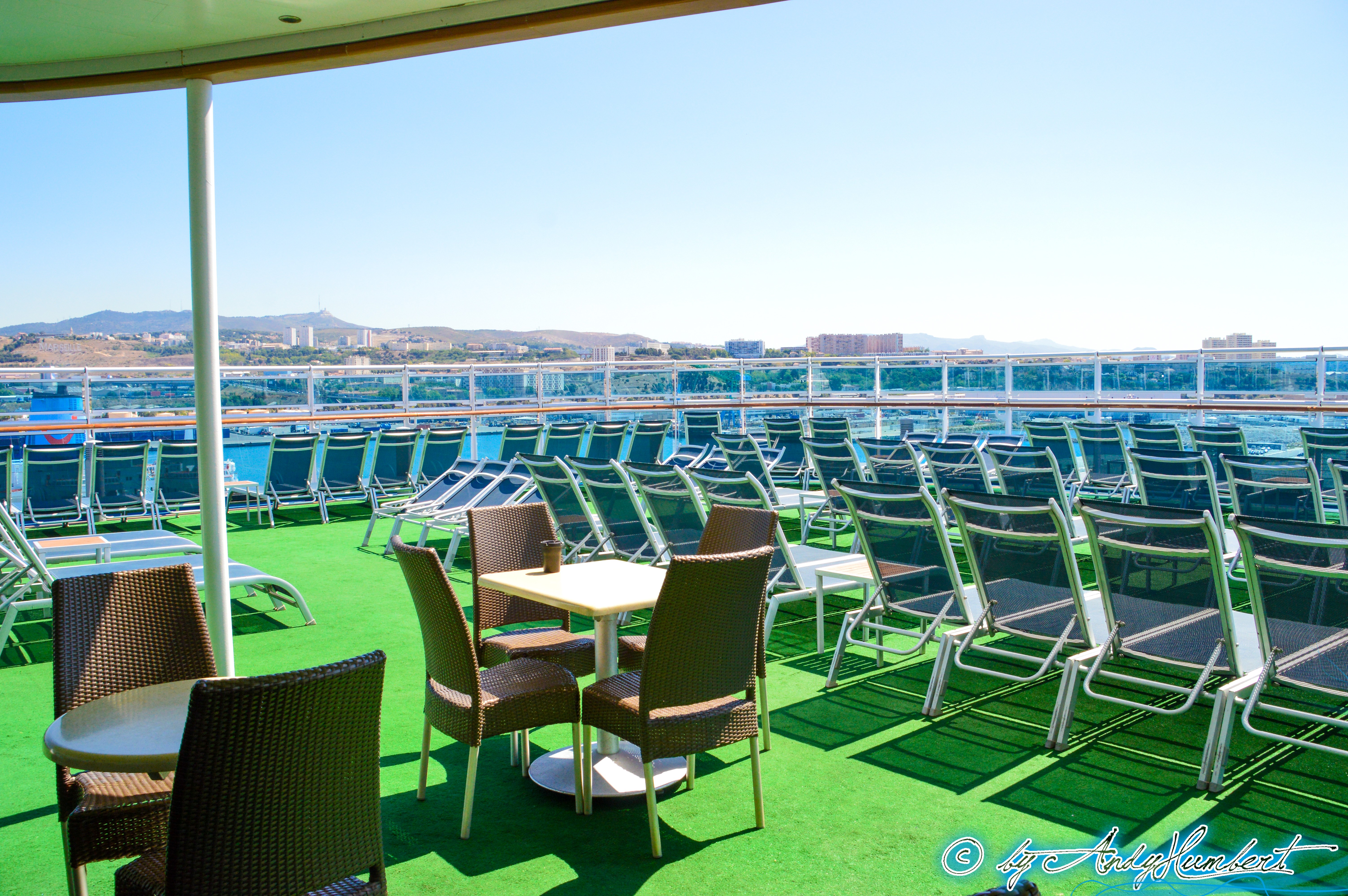 Terrace (pont 17)