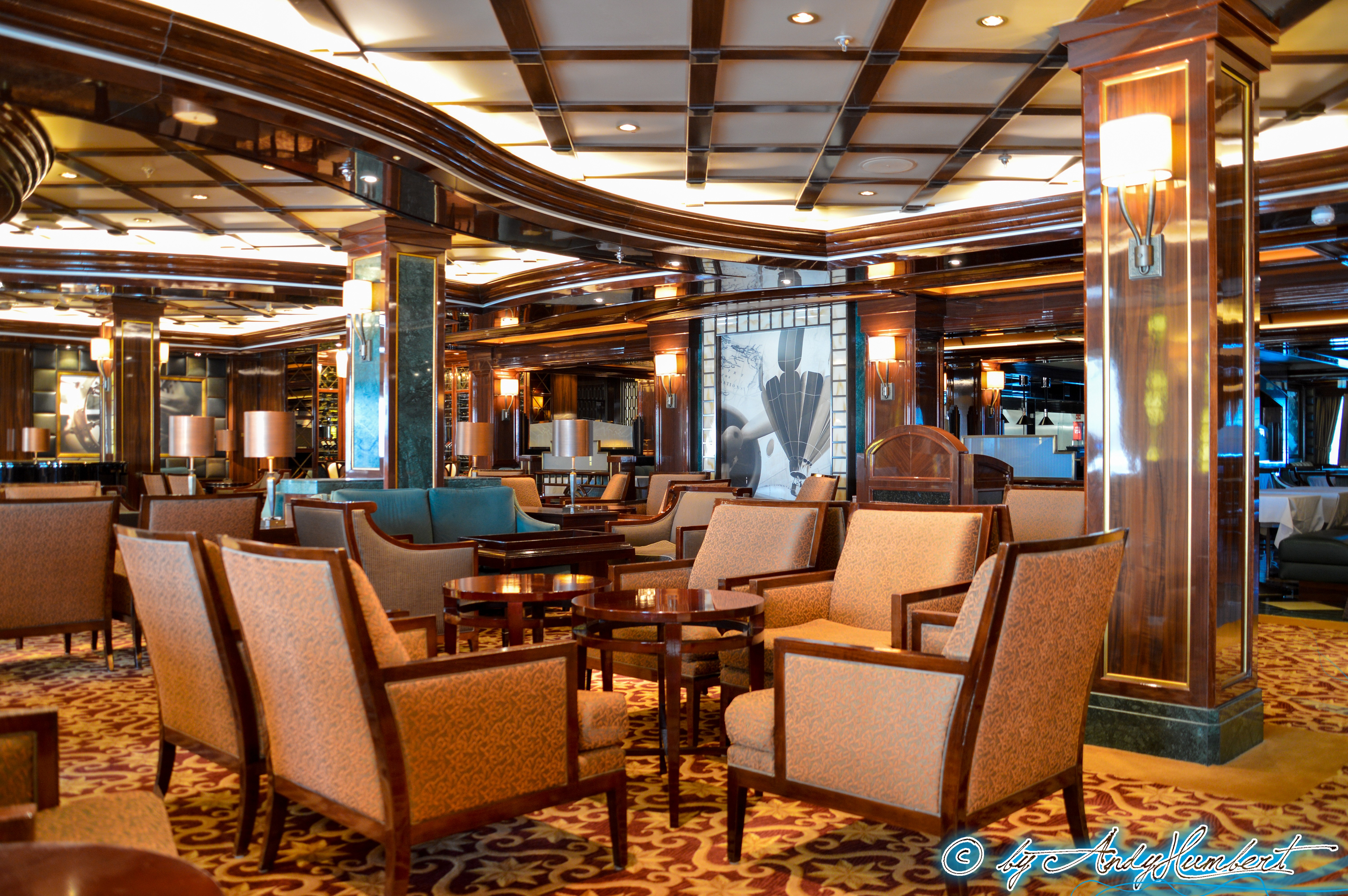 Wheelhouse Bar (pont 7)