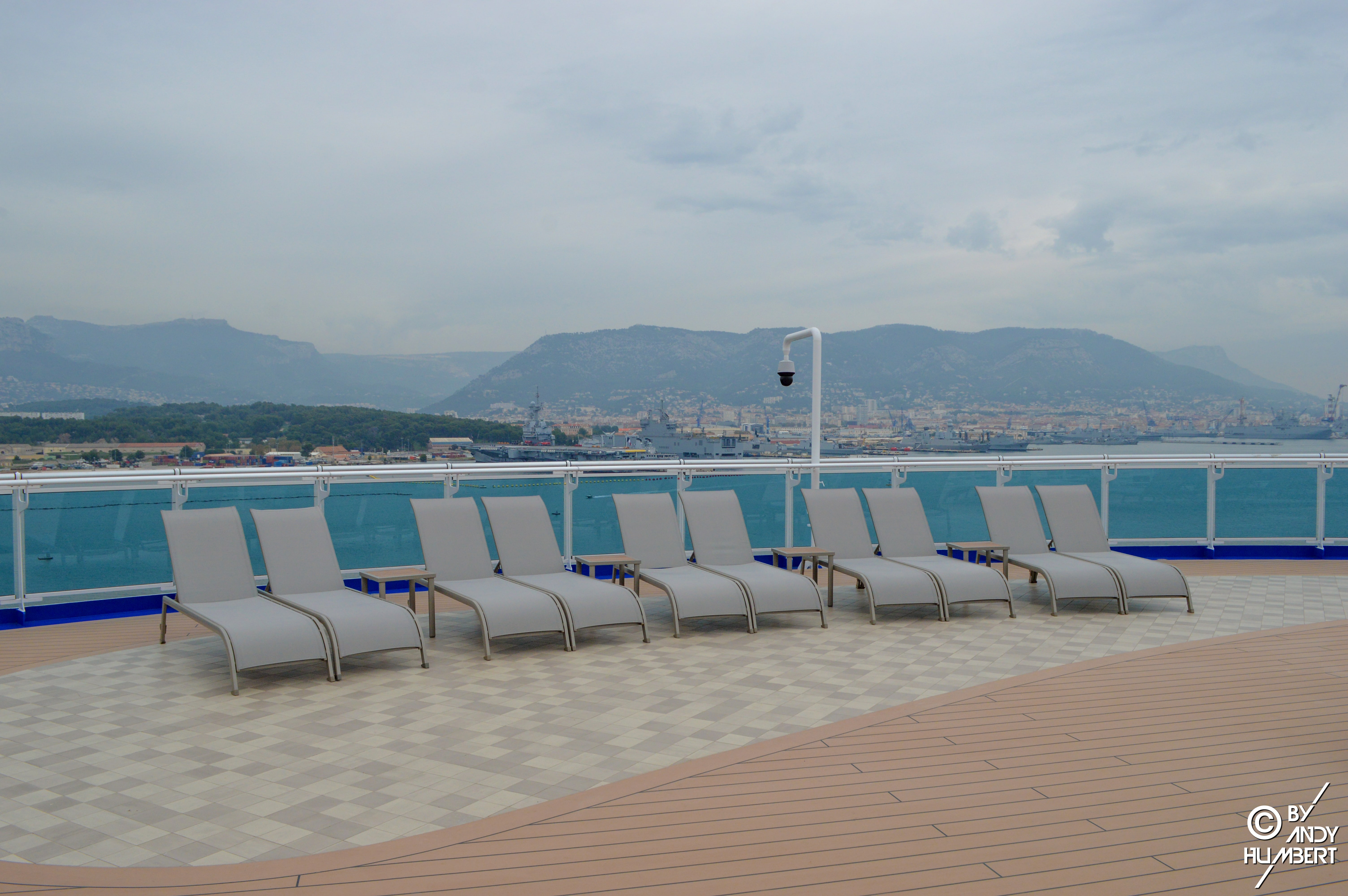 Sky Pools (pont 16 Lido)