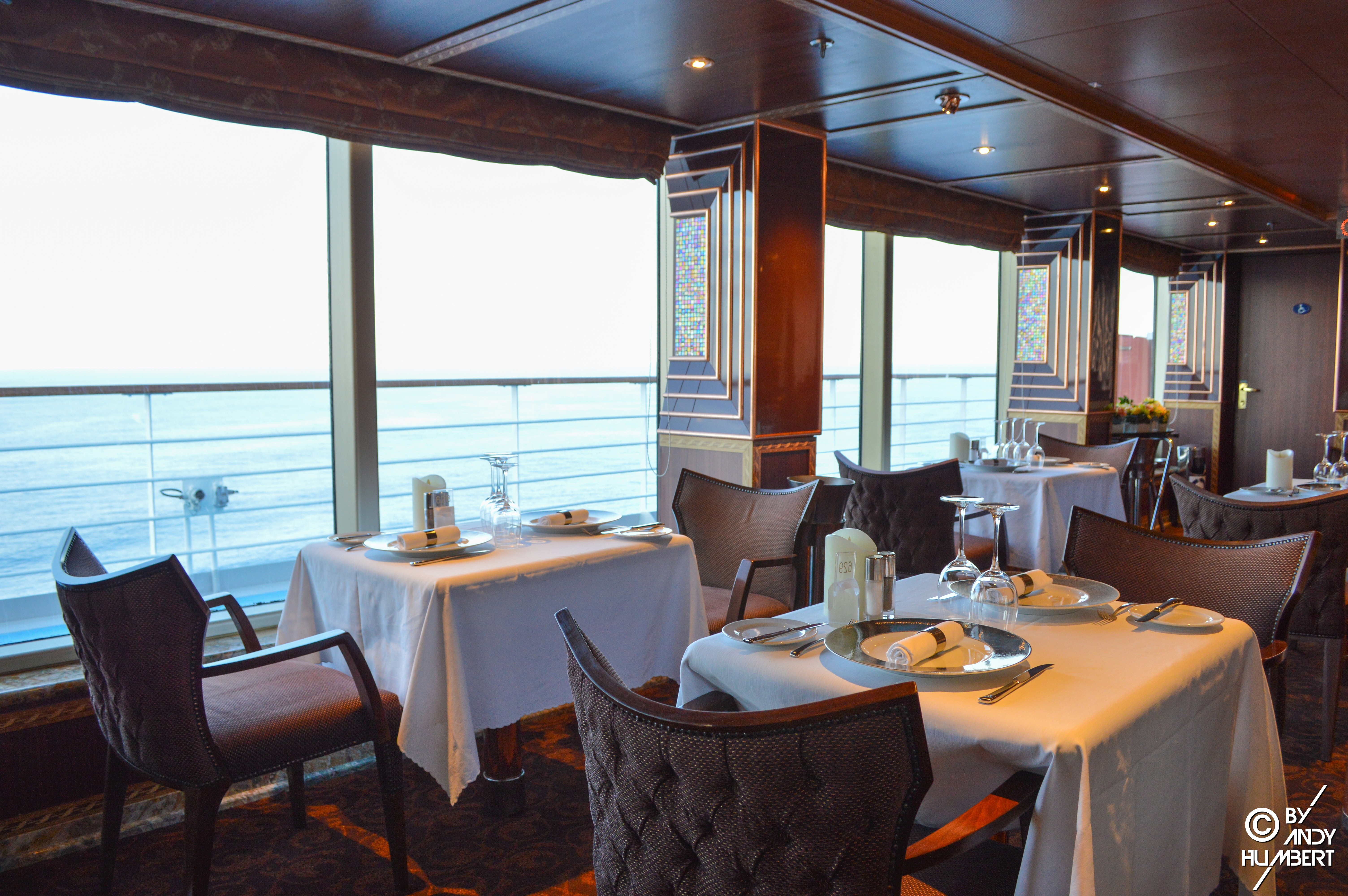 Restaurant Club Blue Moon (pont 11)