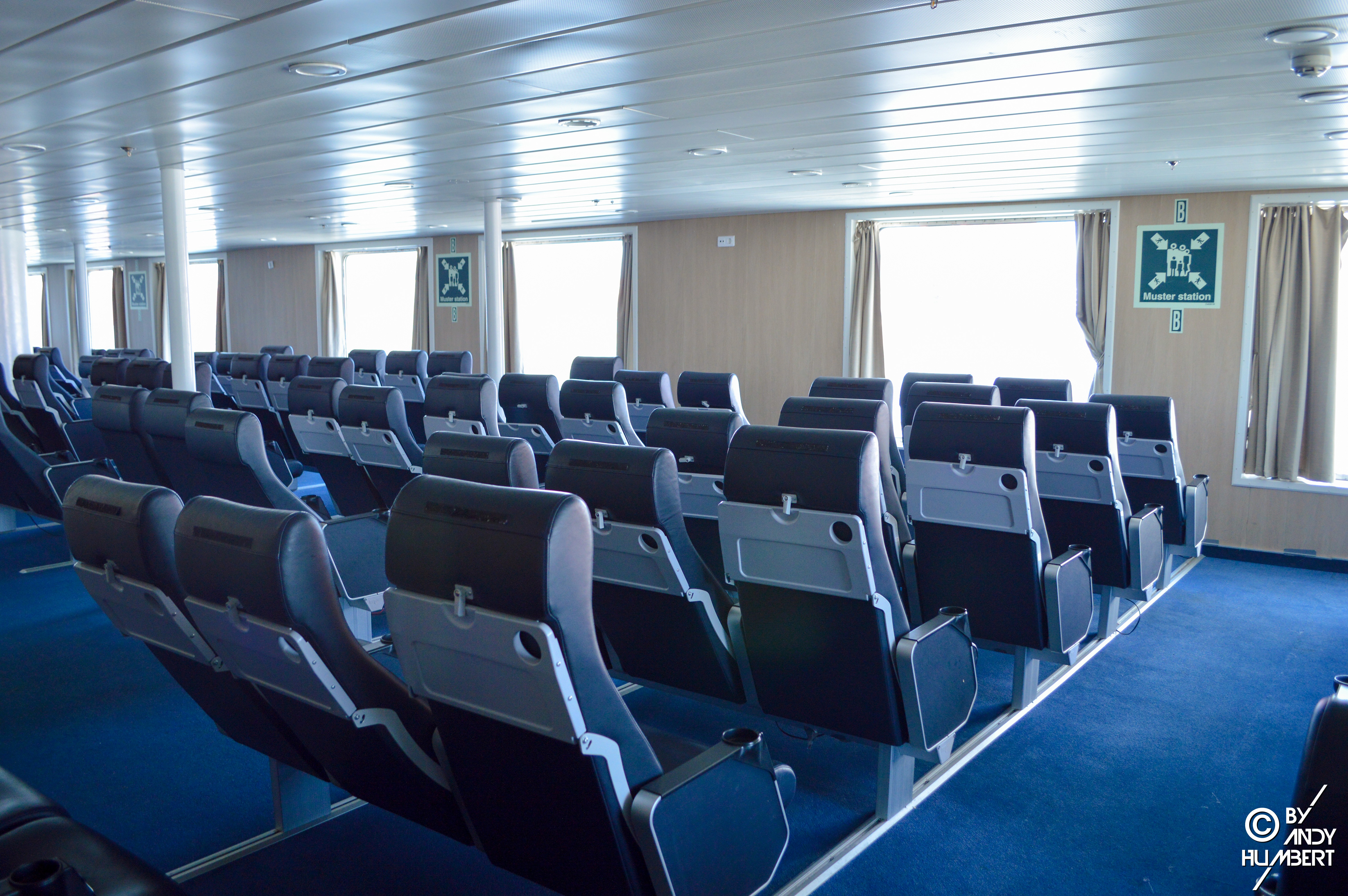 Salon fauteuils 3 (pont 8)