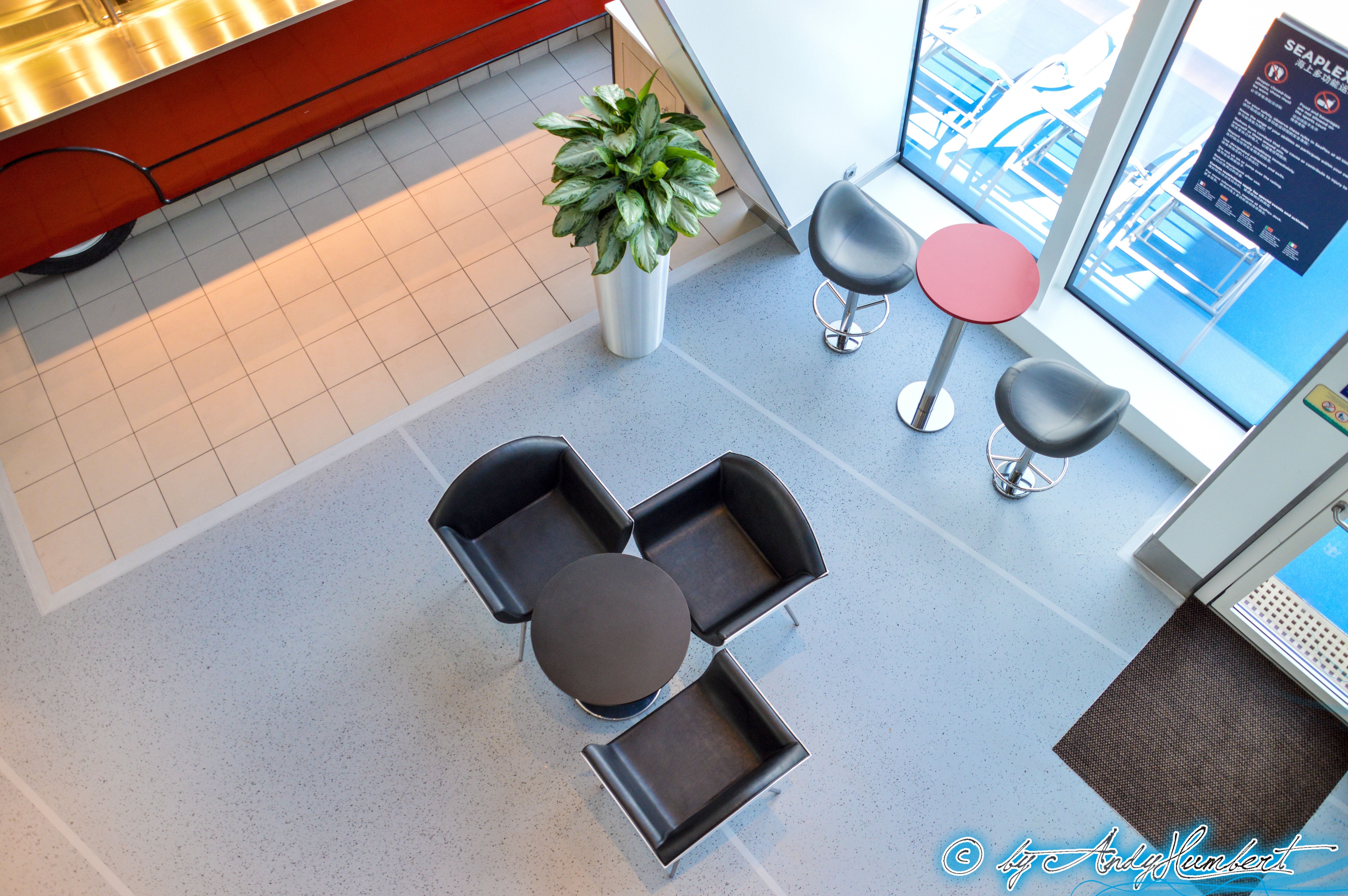 Seaplex Dog House (pont 15)