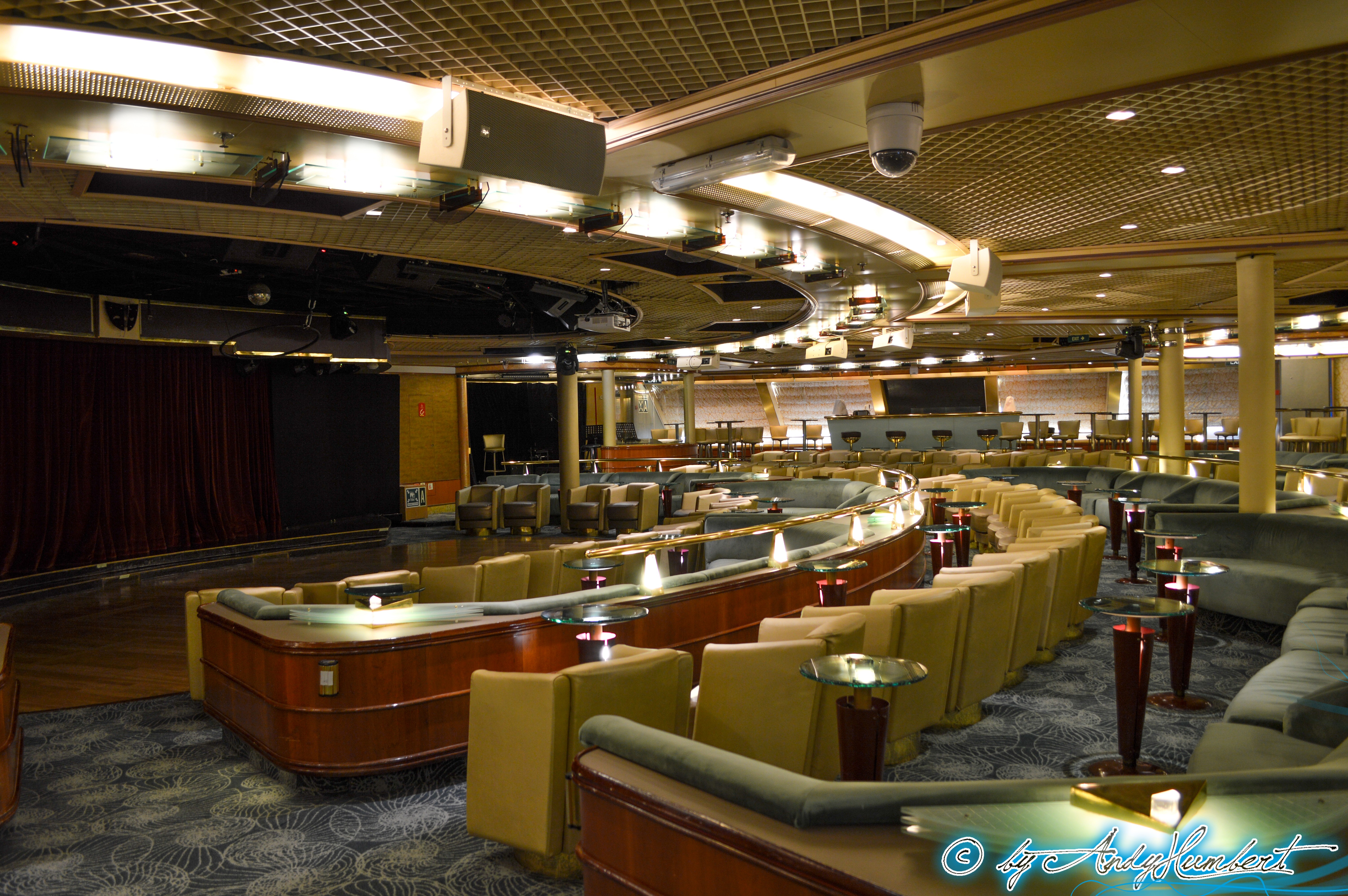 Muses Lounge (pont 5 Dionyssos)