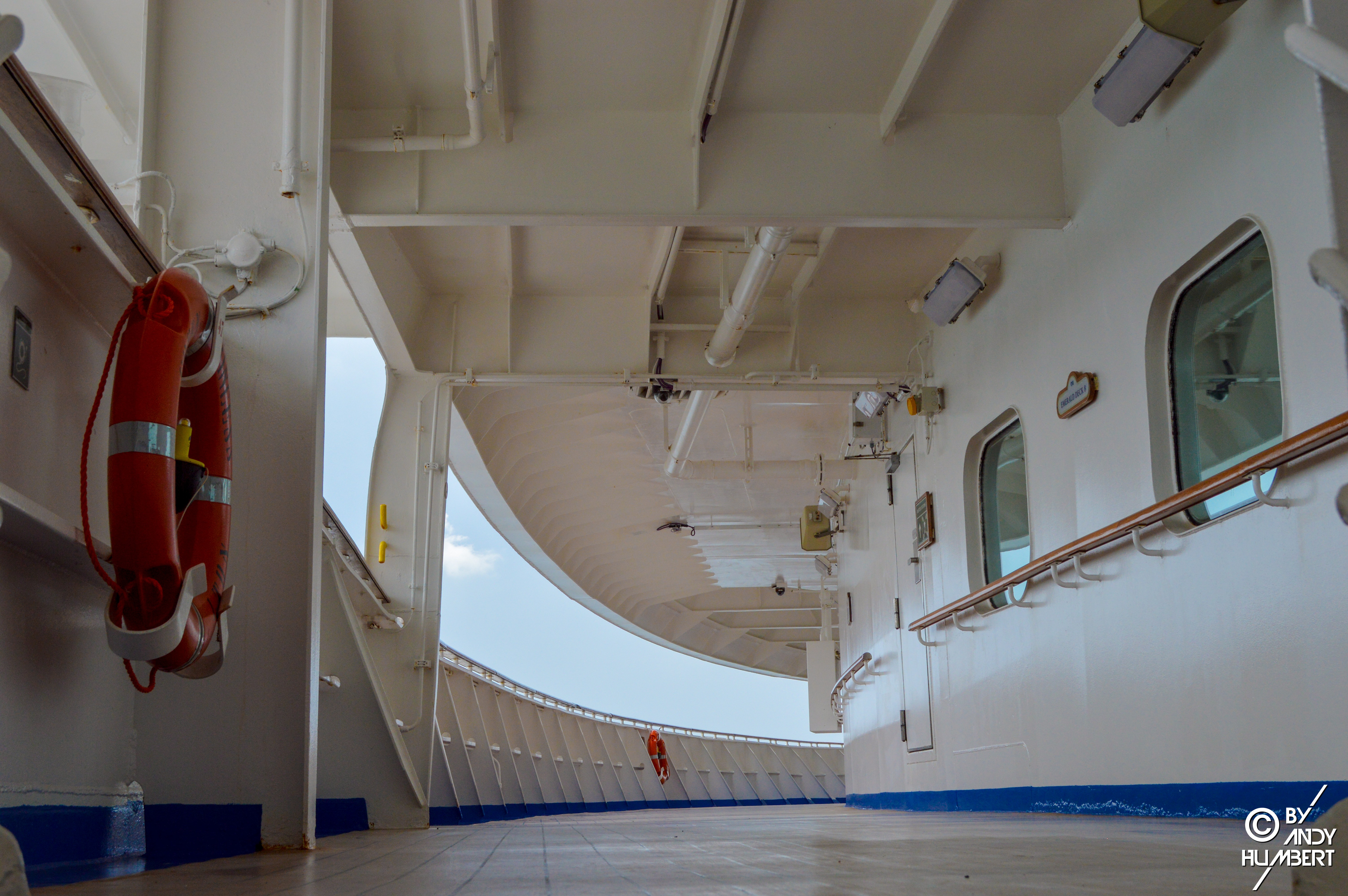 Promenade Deck (ponts 7 & 8)
