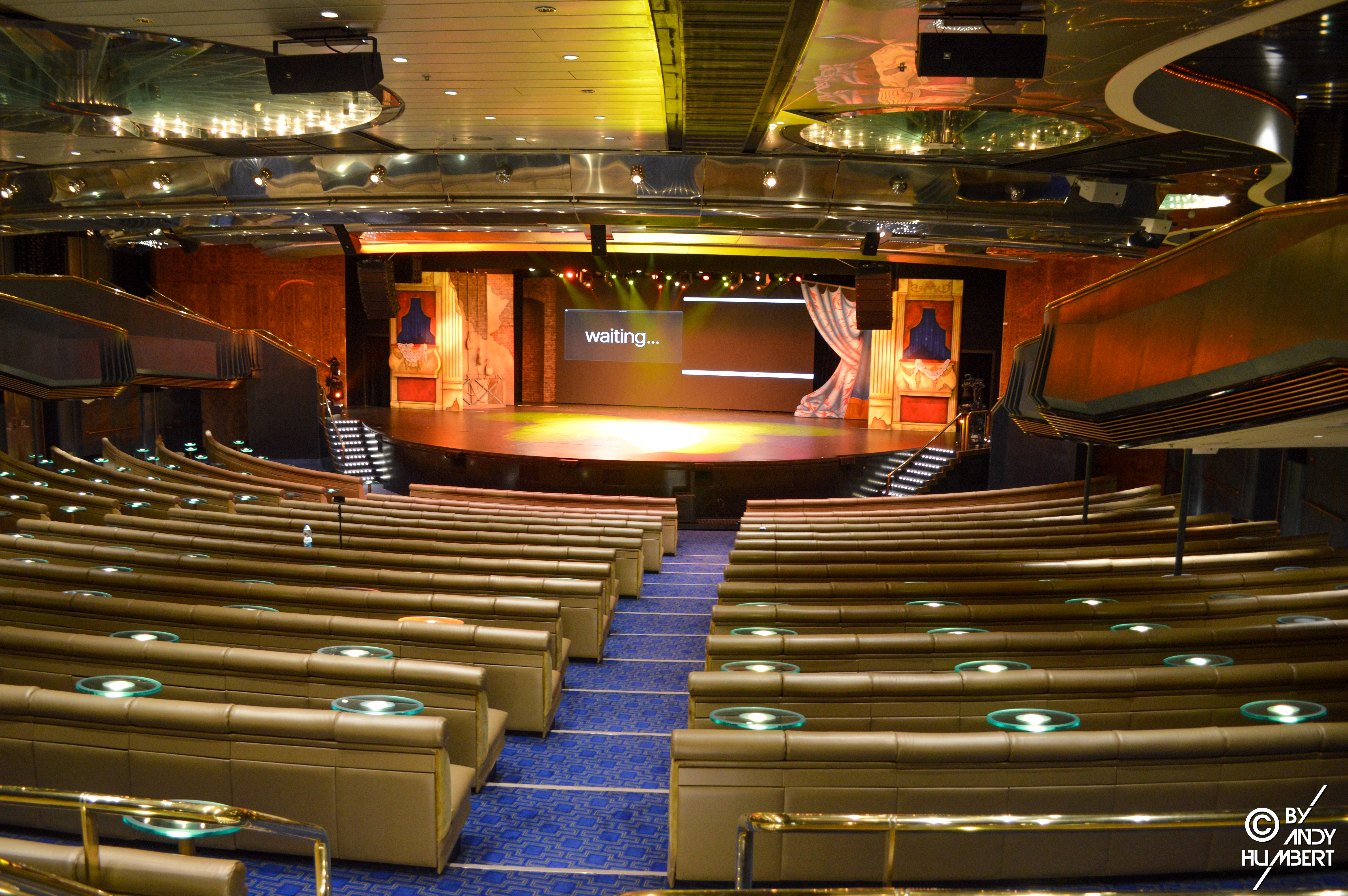 Broadway Show Lounge (ponts 6 et 7)