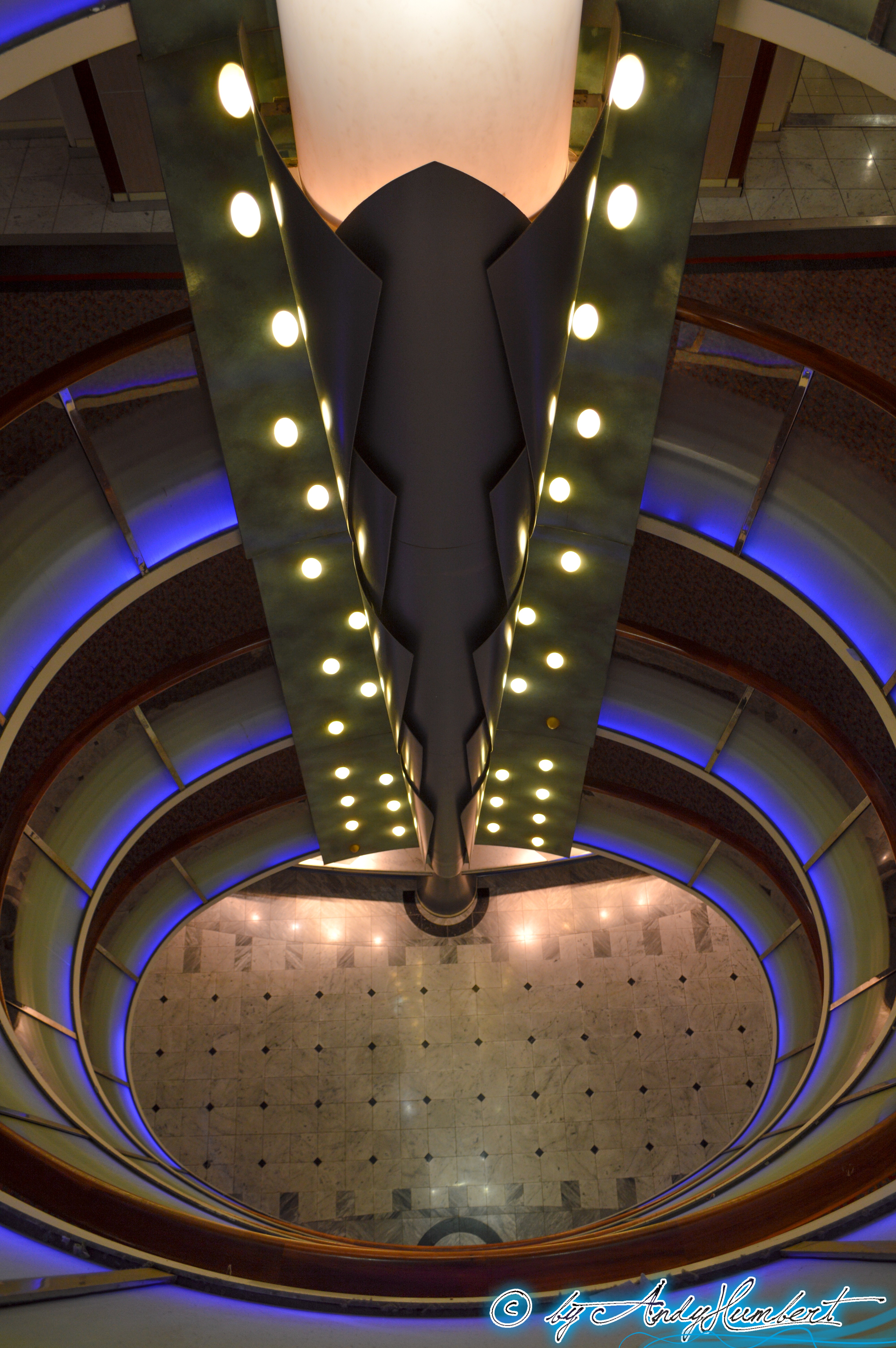 Atrium (ponts 6 à 10)