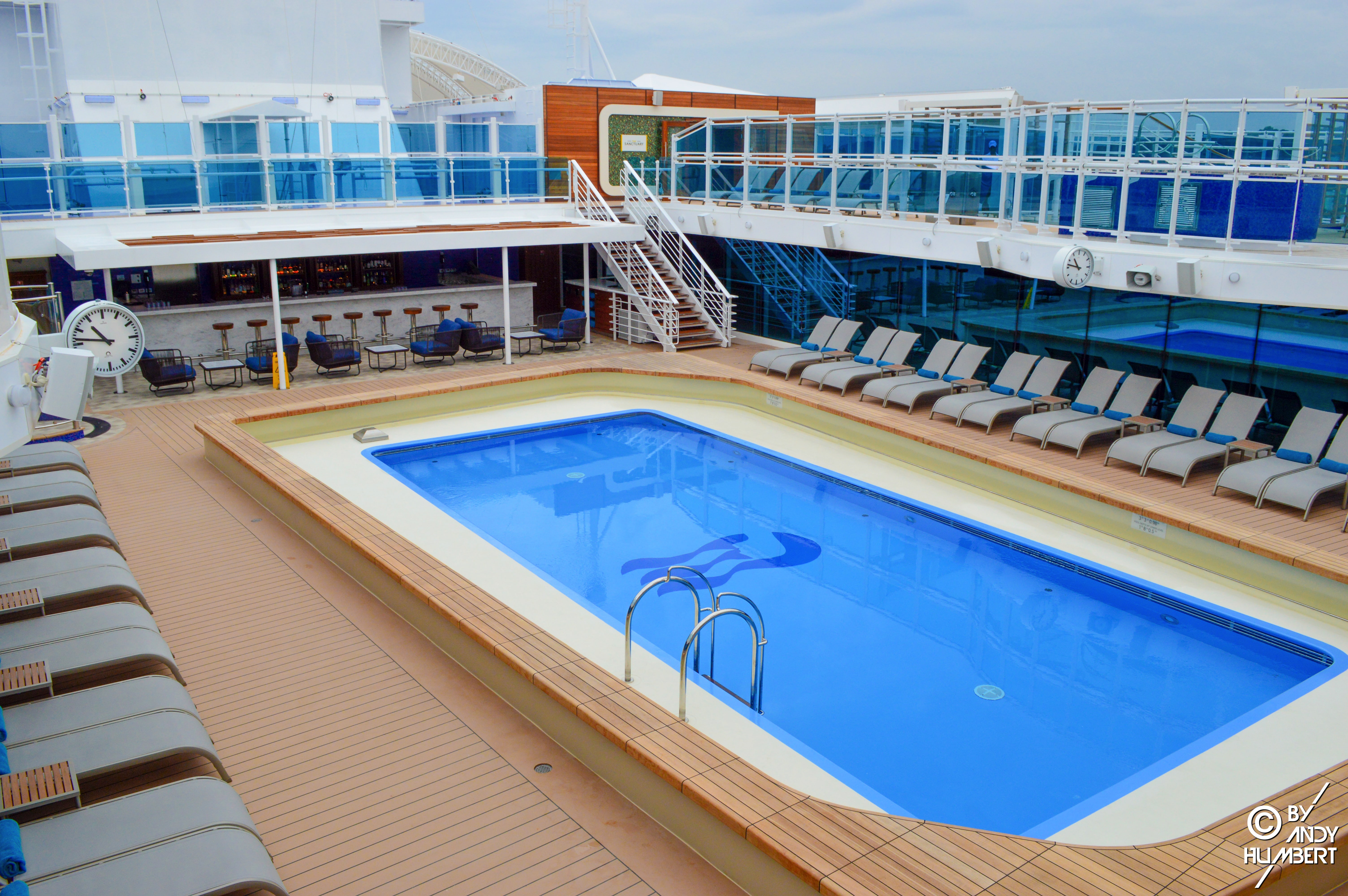 Retreat Pool (pont 17 Sun)