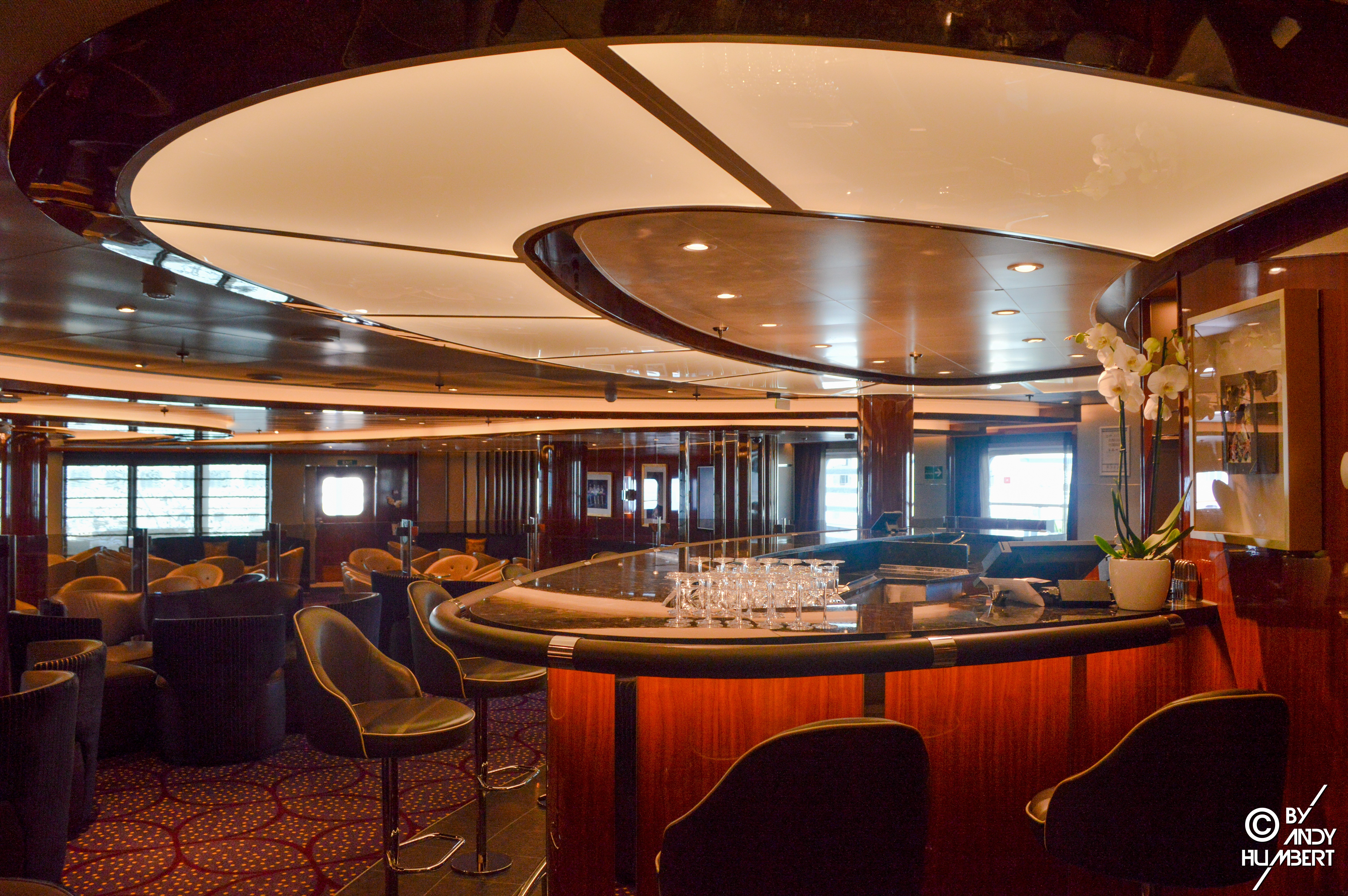 The Club Bar (pont 5)