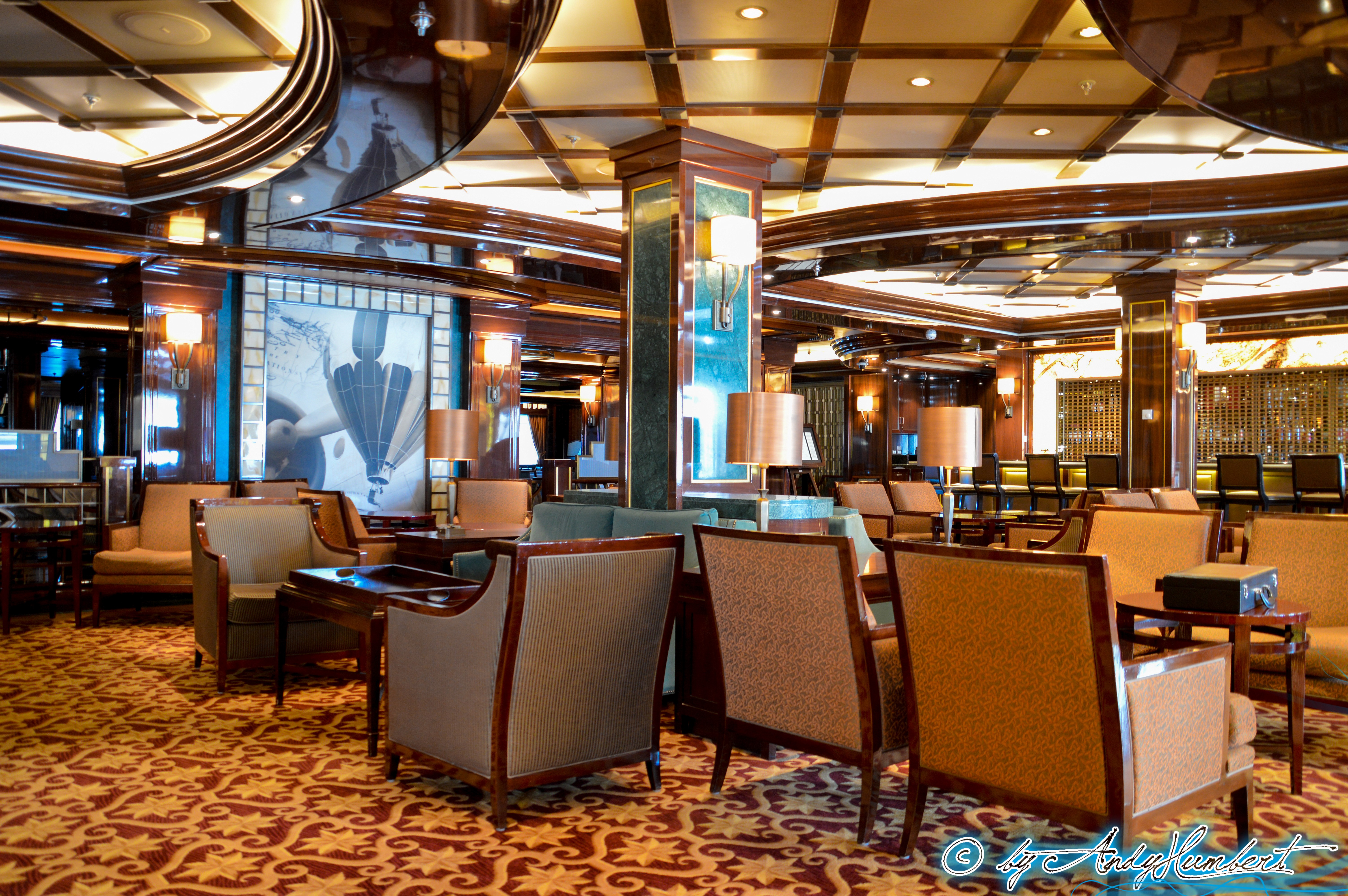 Wheelhouse Bar (pont 7)