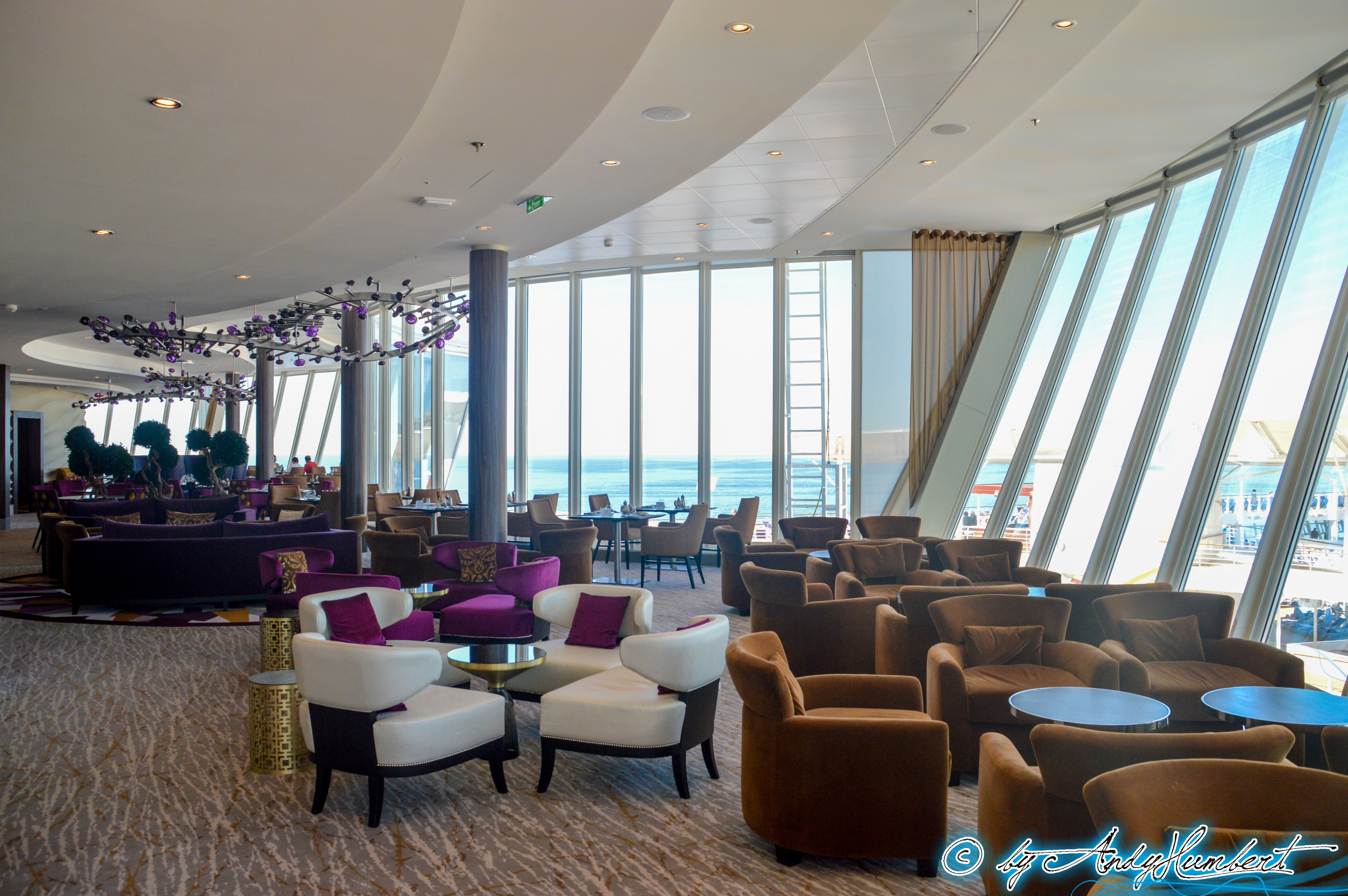Coastal Kitchen & Suite Lounge (p17)