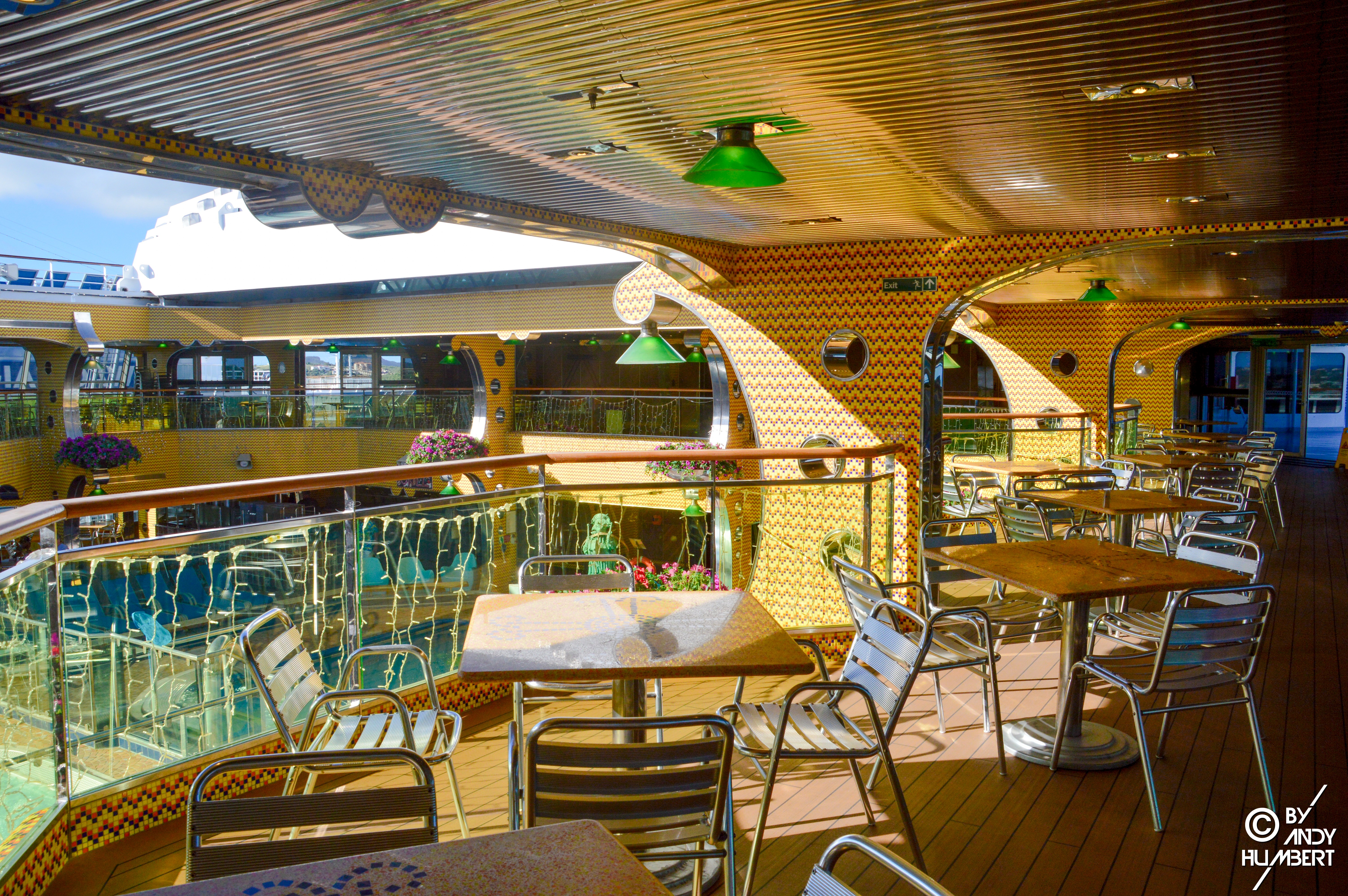 Lido Calypso (ponts 9 et 10)