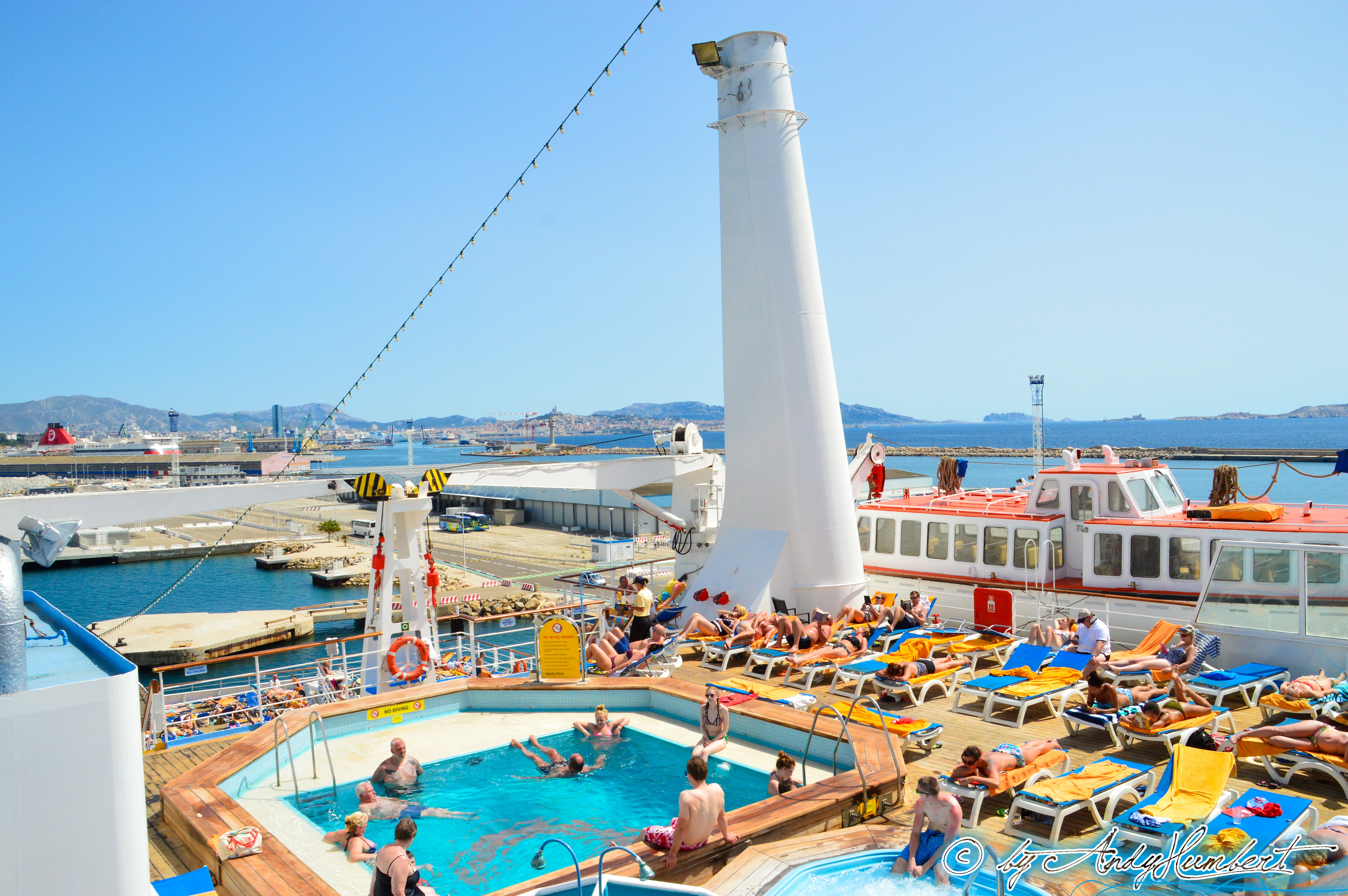 Piscine (pont 8)