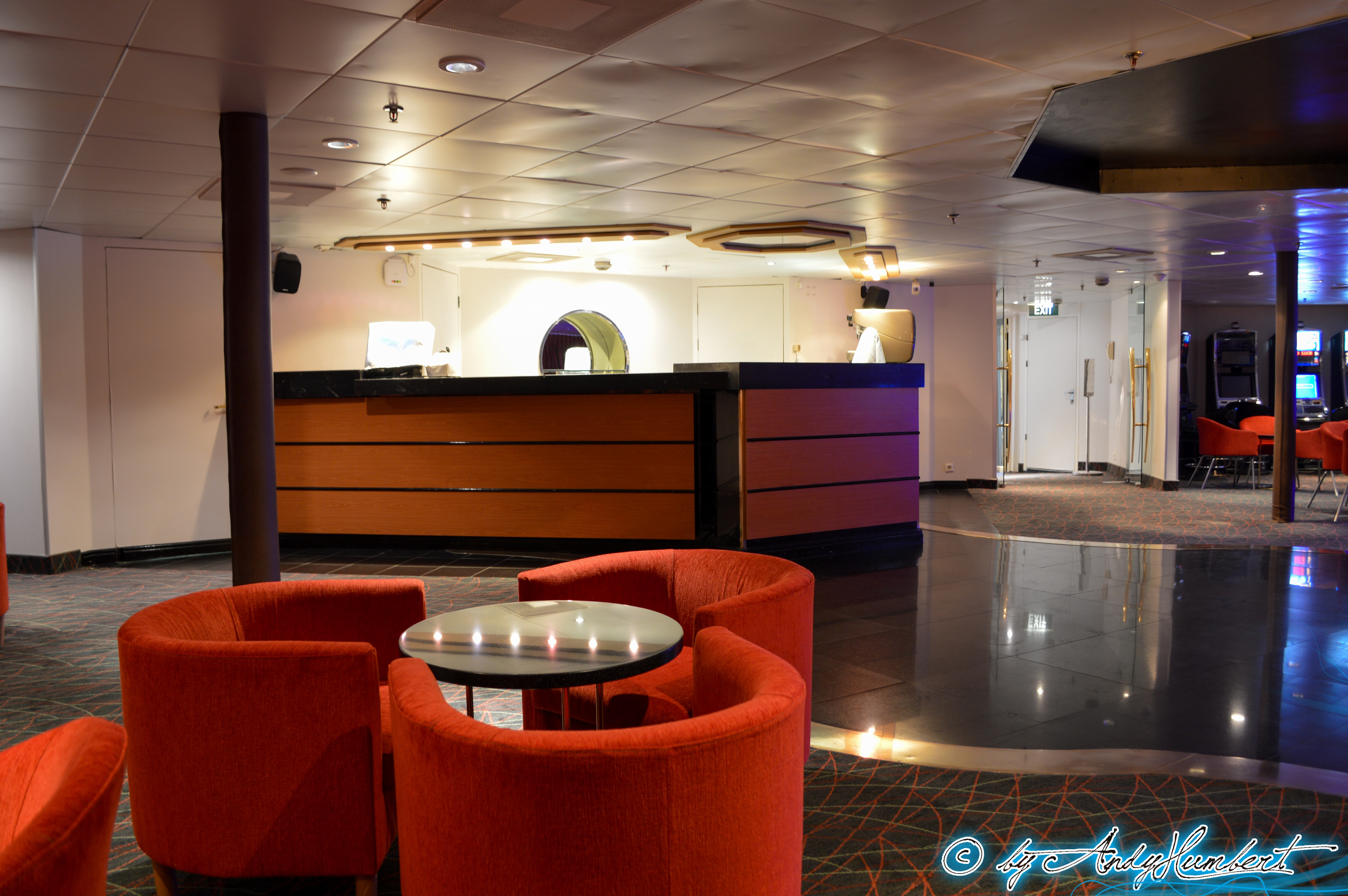 Eclipse Lounge (pont 7 Apollo)
