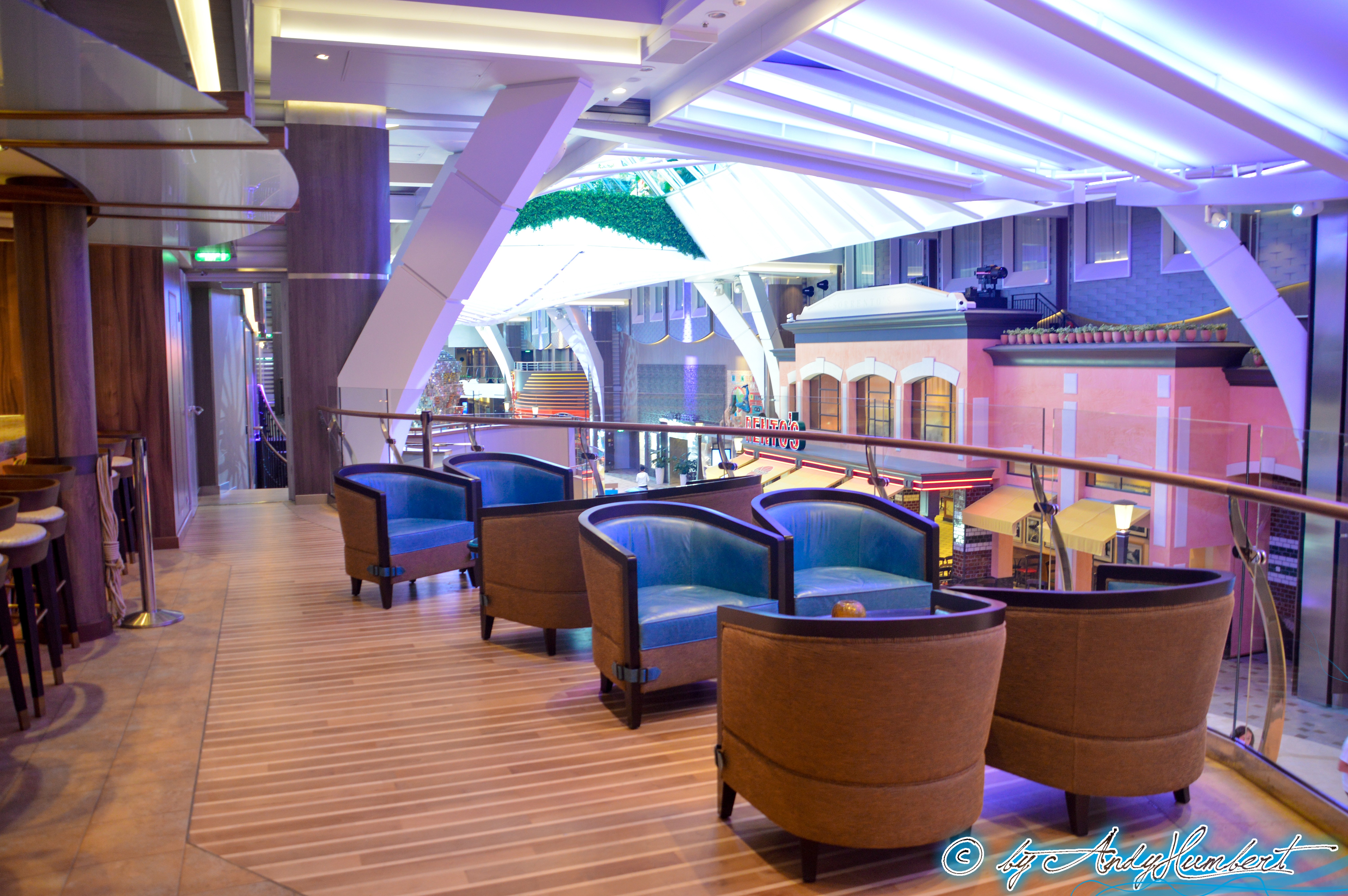 Schooner Bar (pont 6)