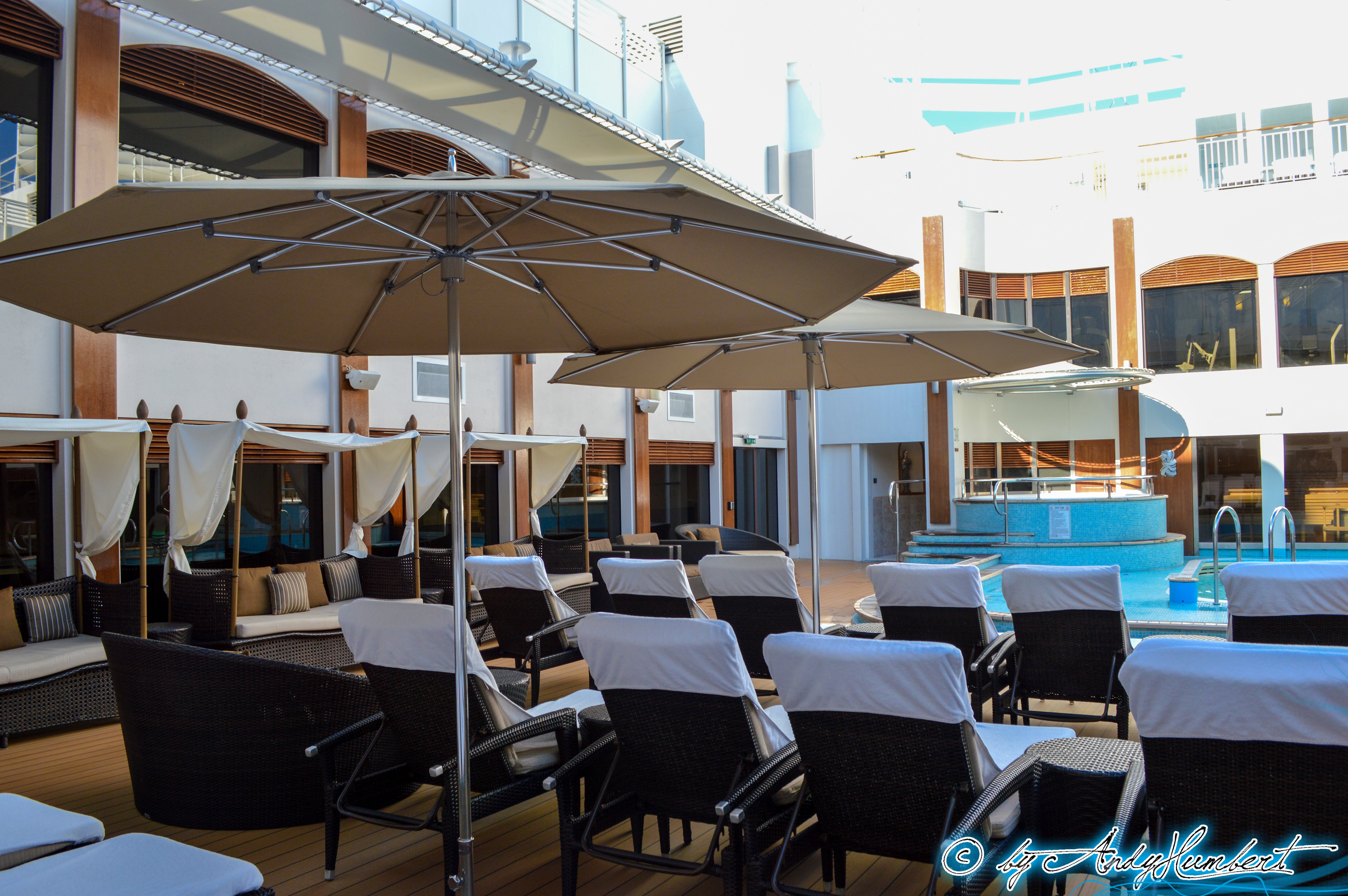 Courtyard Pool & Spa (pont 16)