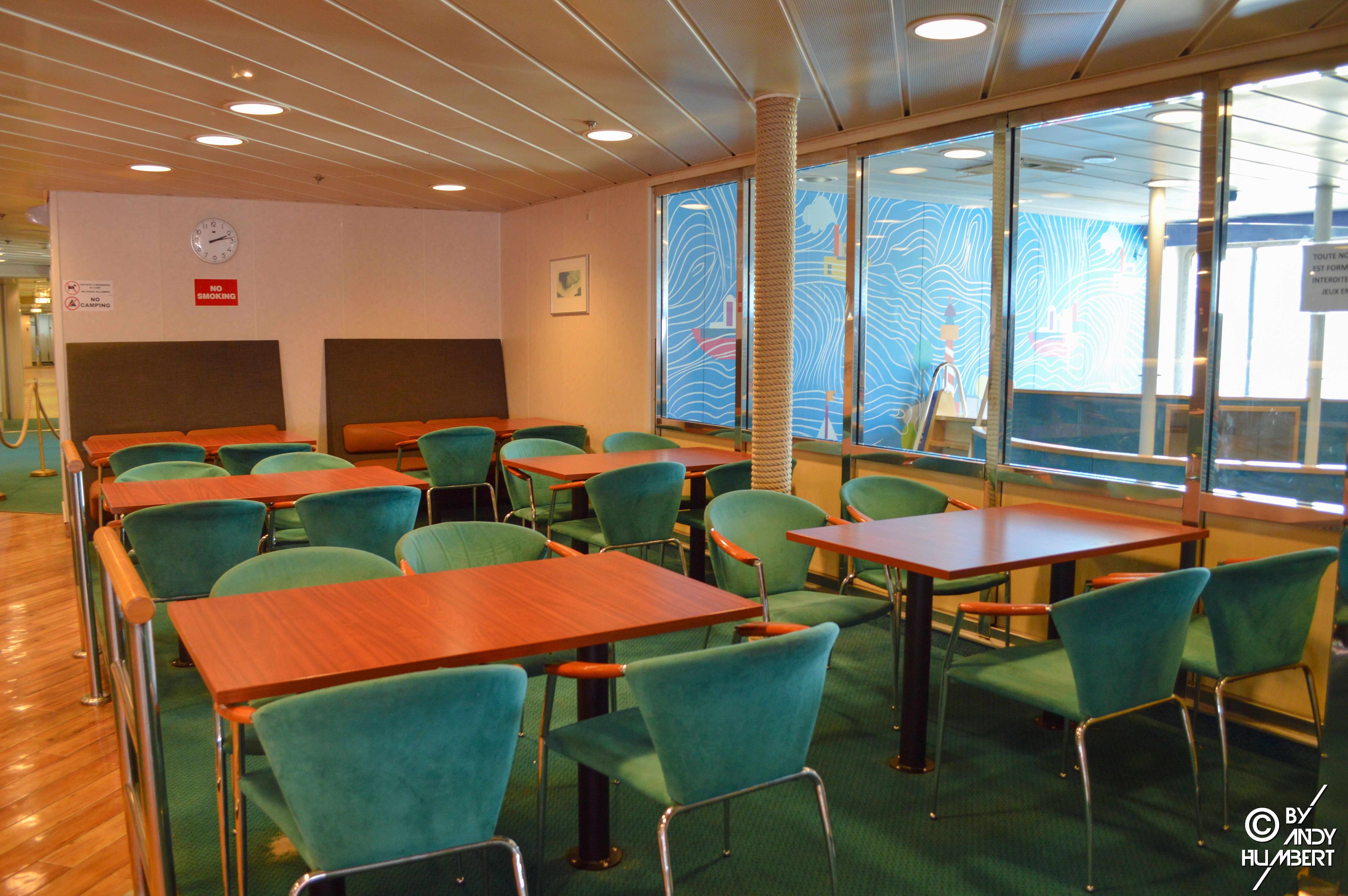 Salon bar (pont 7)