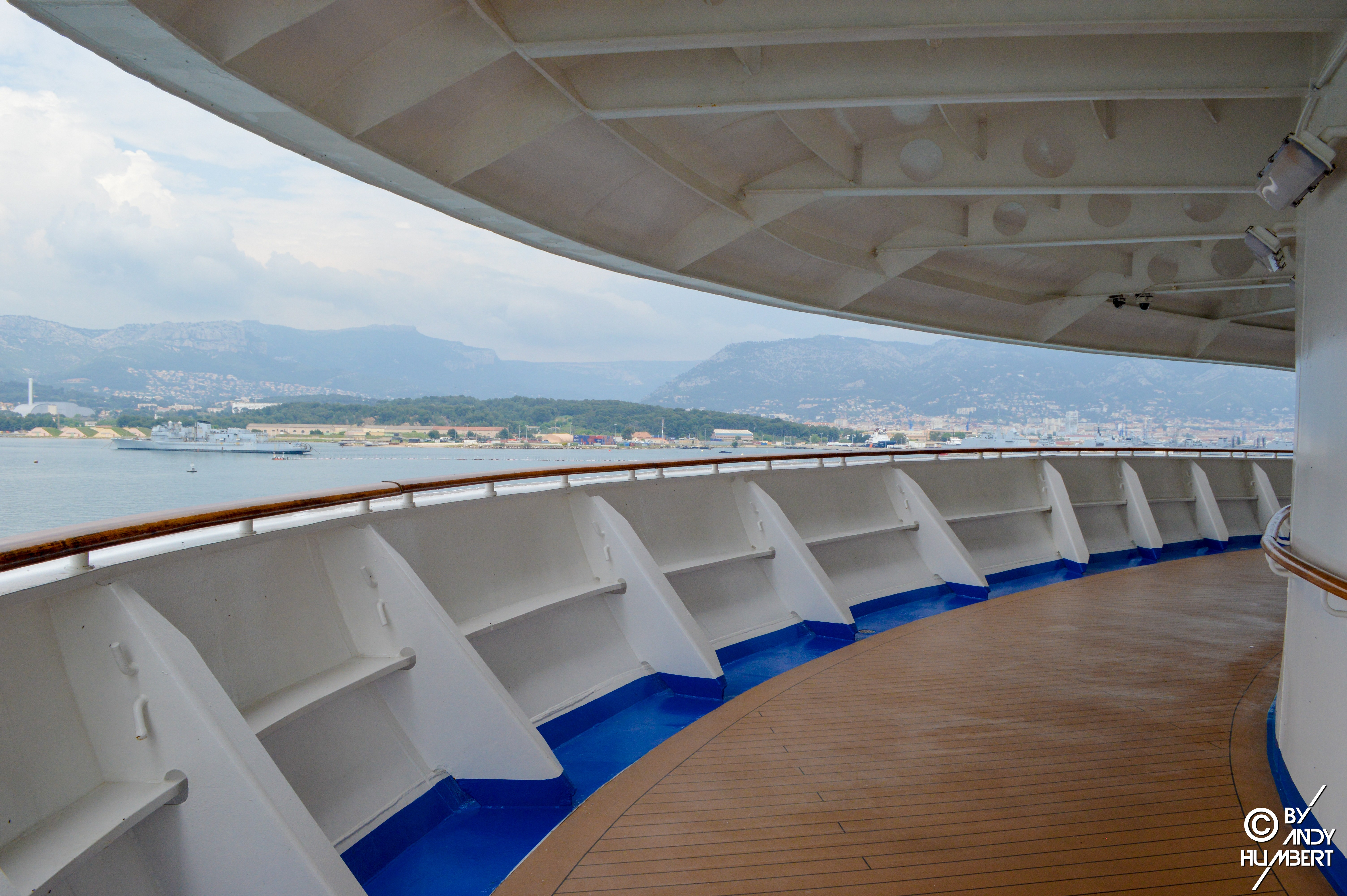 Promenade Deck (ponts 7 & 8)