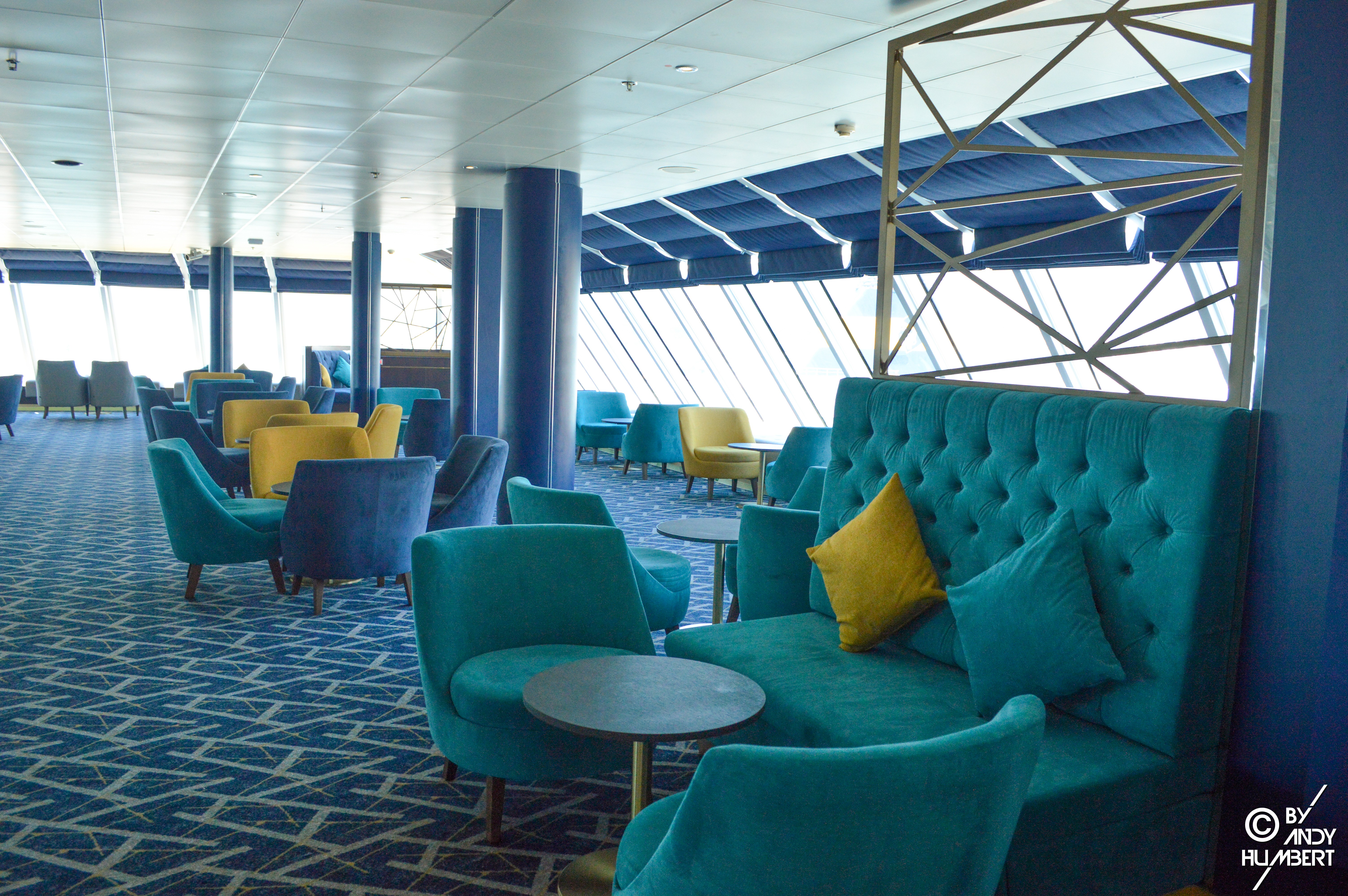 Indigo Bar & Club (pont 12)