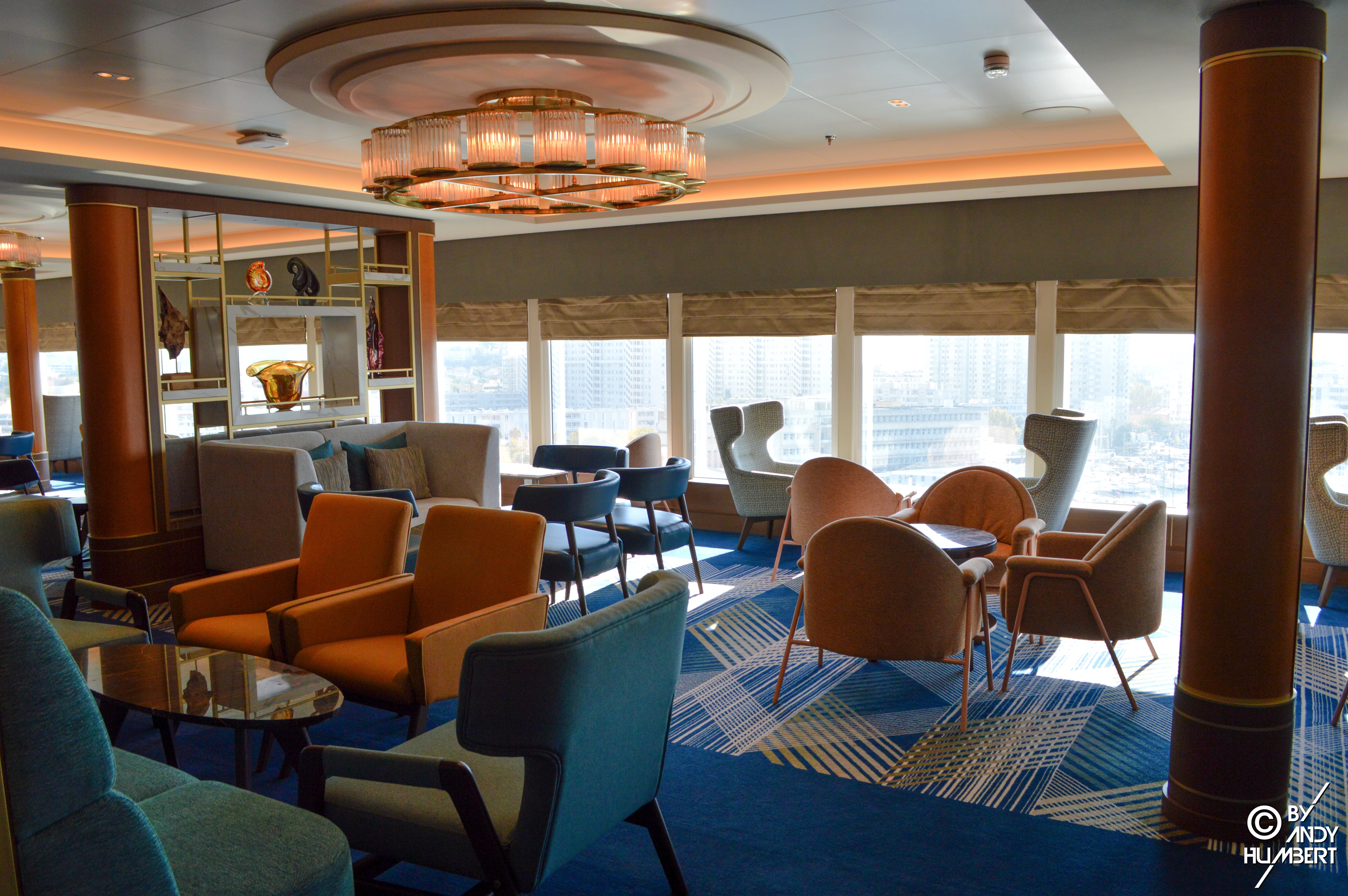 Britannia Lounge (Lido Deck)