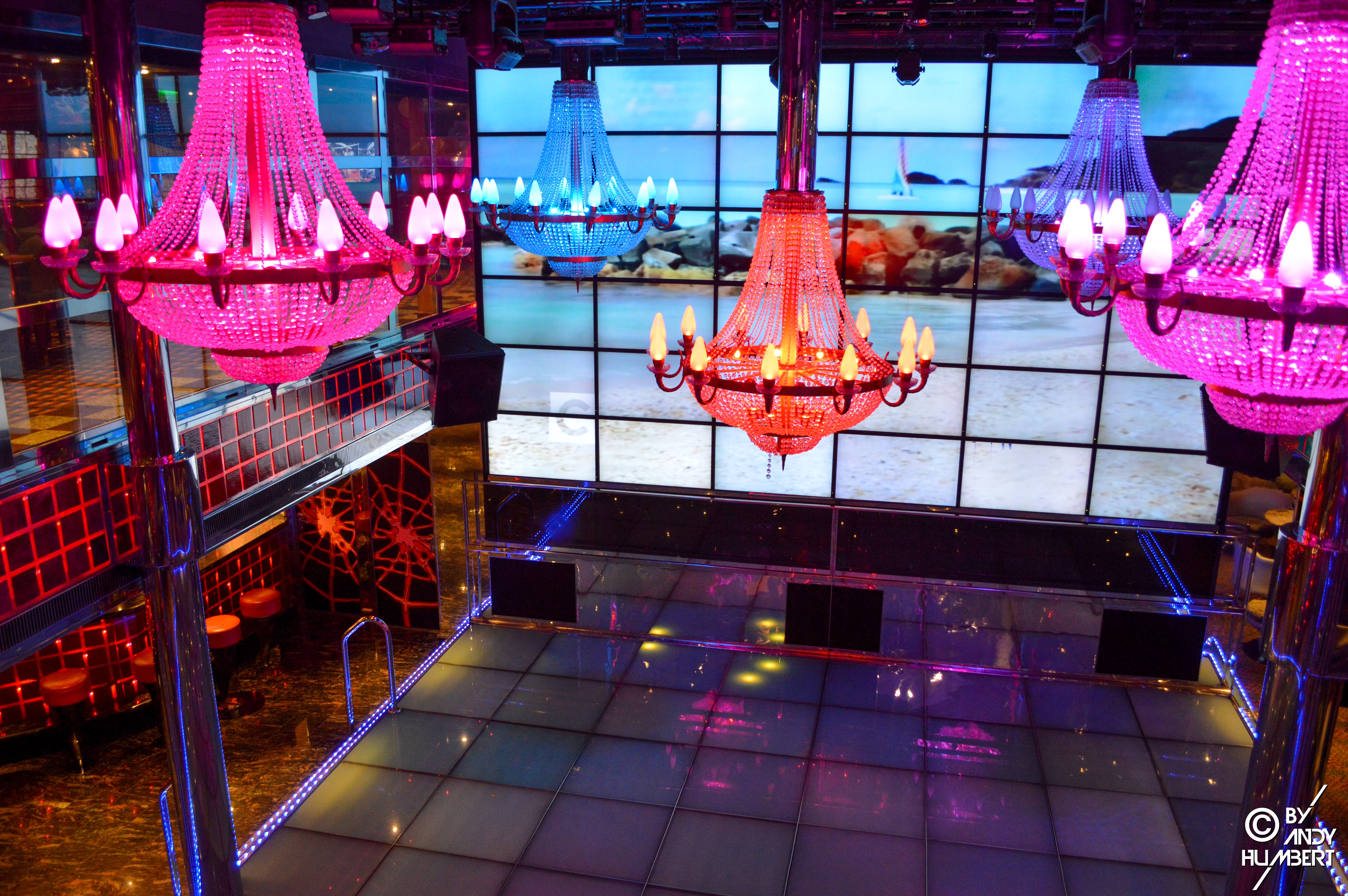 Discothèque Fever (pont 4 Groove)