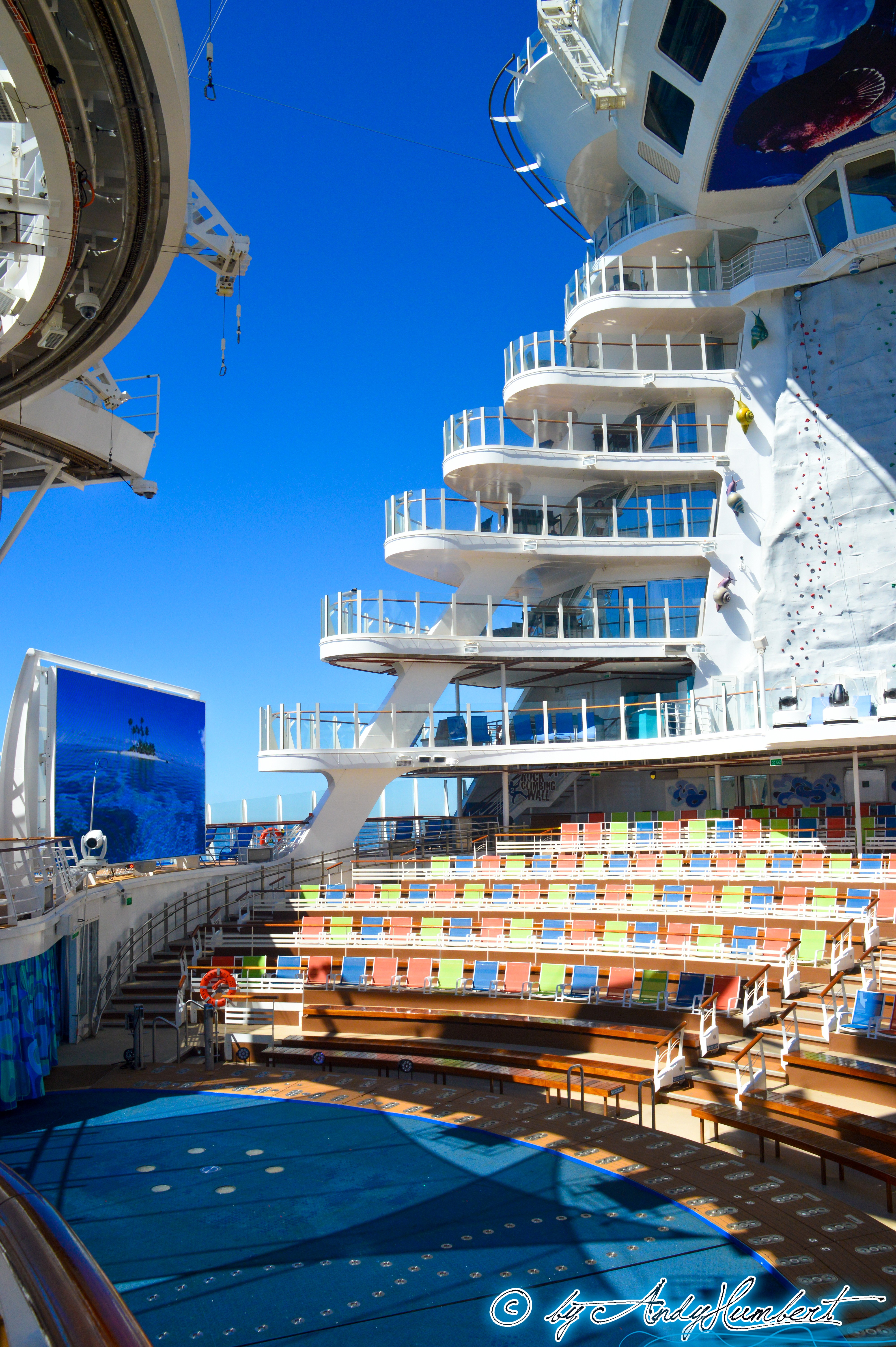 AquaTheater (ponts 5 & 6)